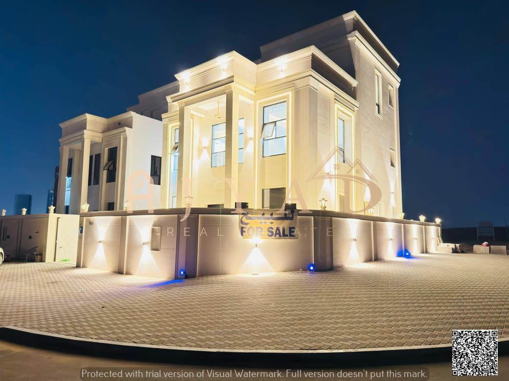 A luxurious classic villa at a negotiable price for those seeking distinction. Located on the main street, it's ready for immediate occupancy. Freehol