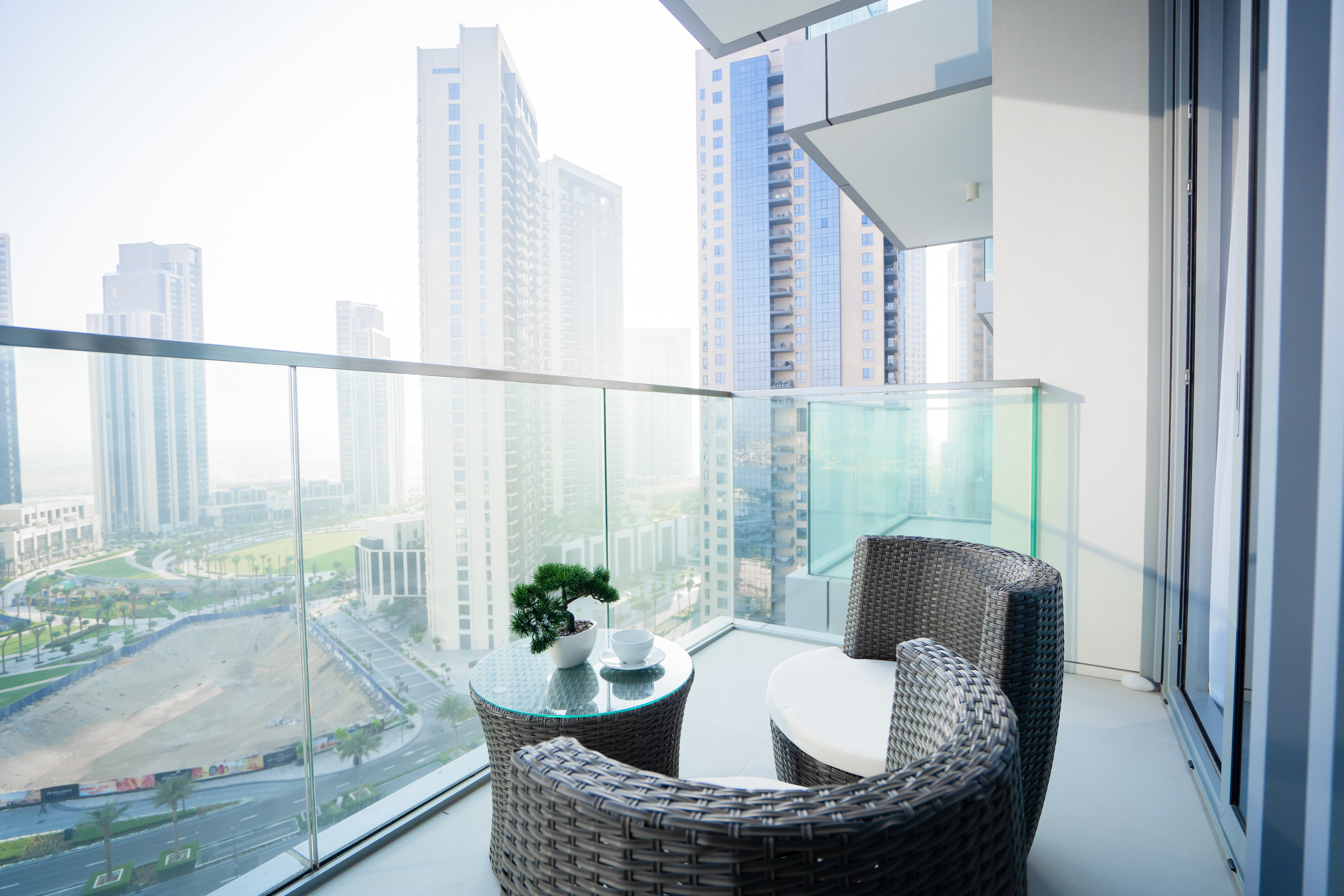 Charming Apartment With Jaw-Dropping Creek Views