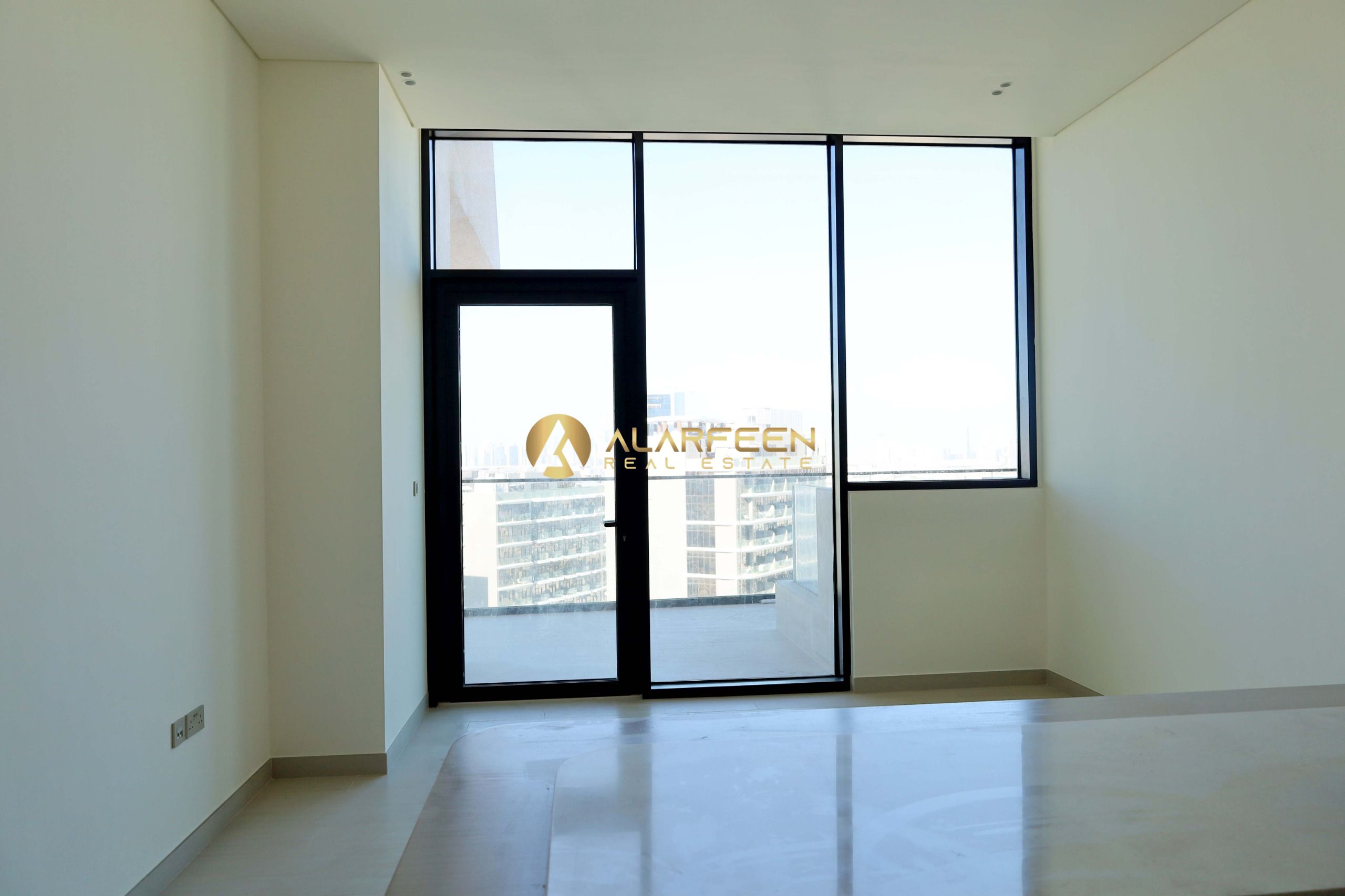 Vacant | Privat Pool | Big Layout | High Floor