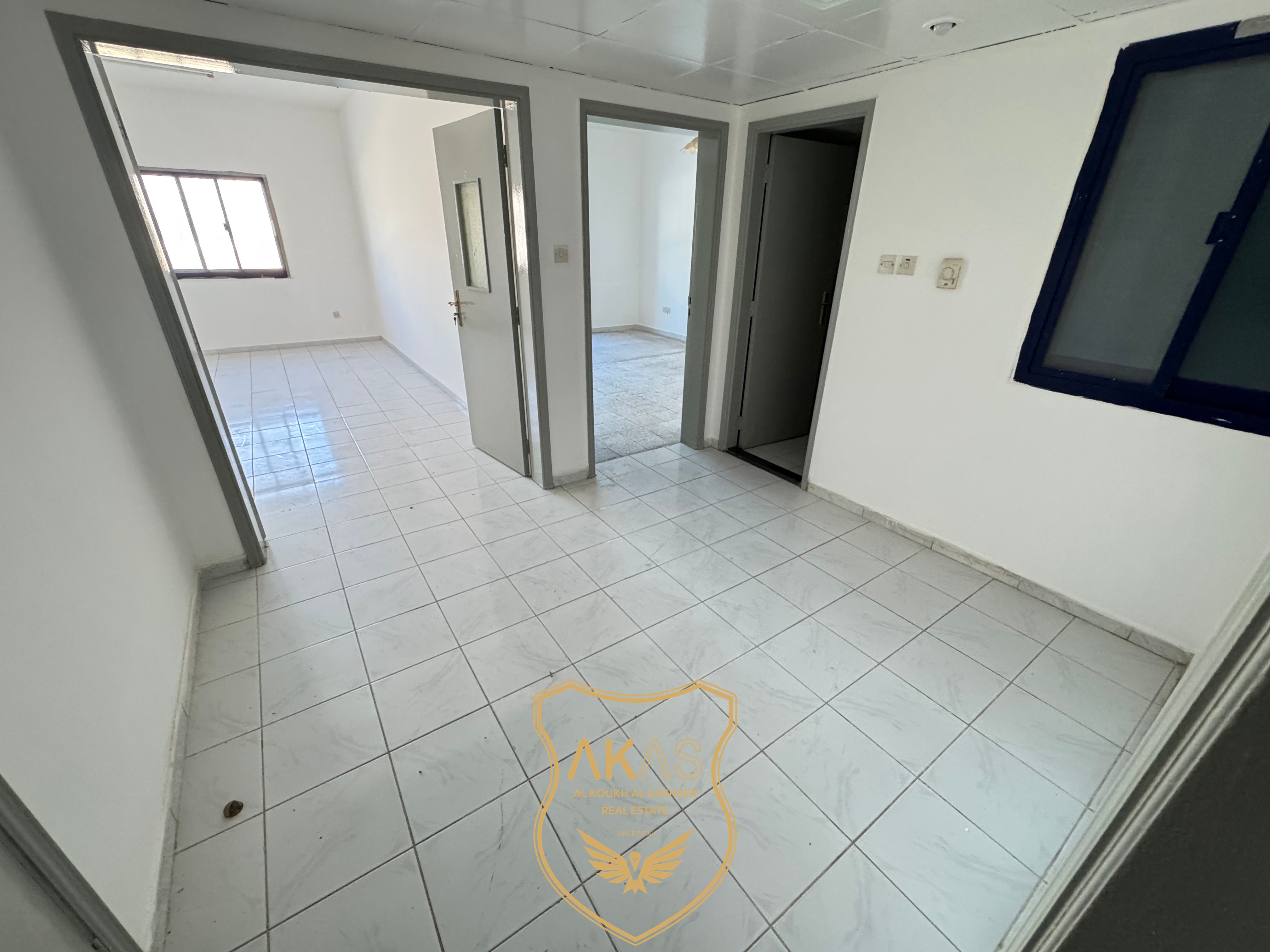 Well-Maintained 1 BHK Near Mahatta Park | Balcony | Easy Main Road Access