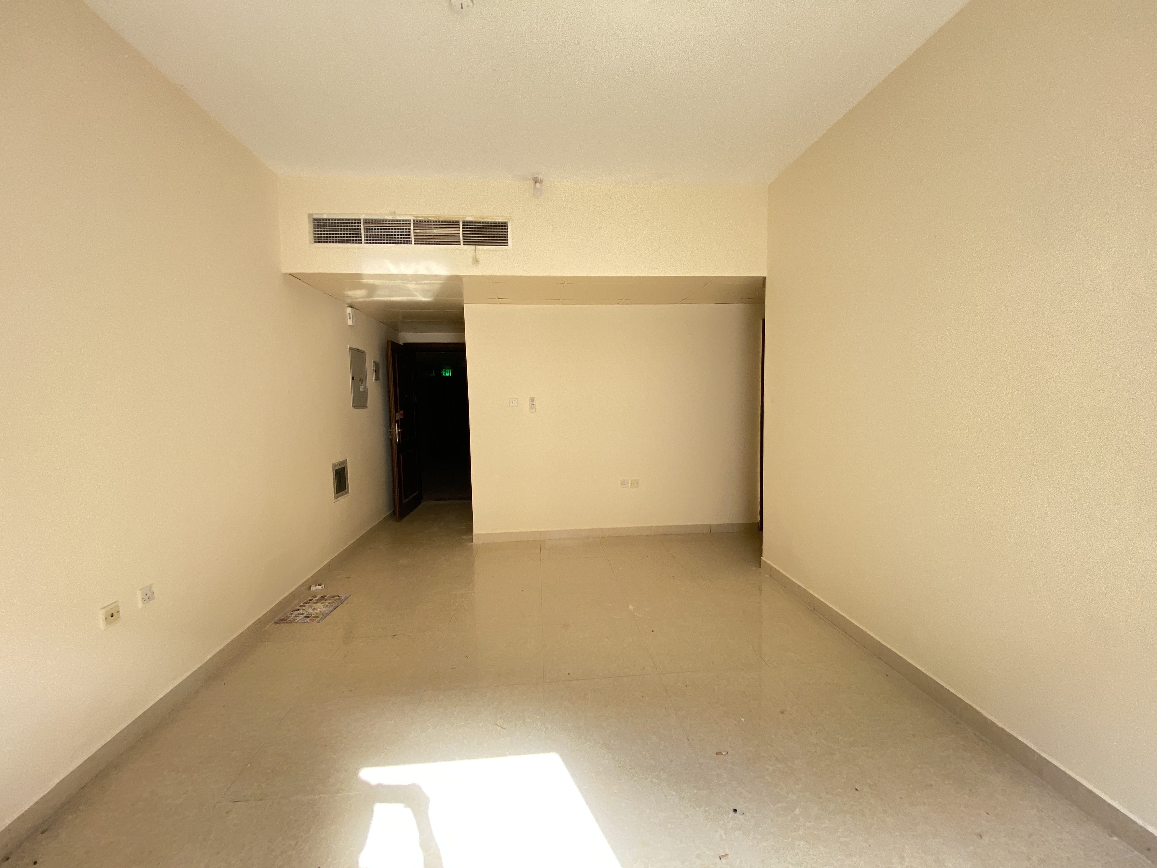 BIG SIZE 1 BHK HUGE SIZE IN MUWALIEH SHARJAH