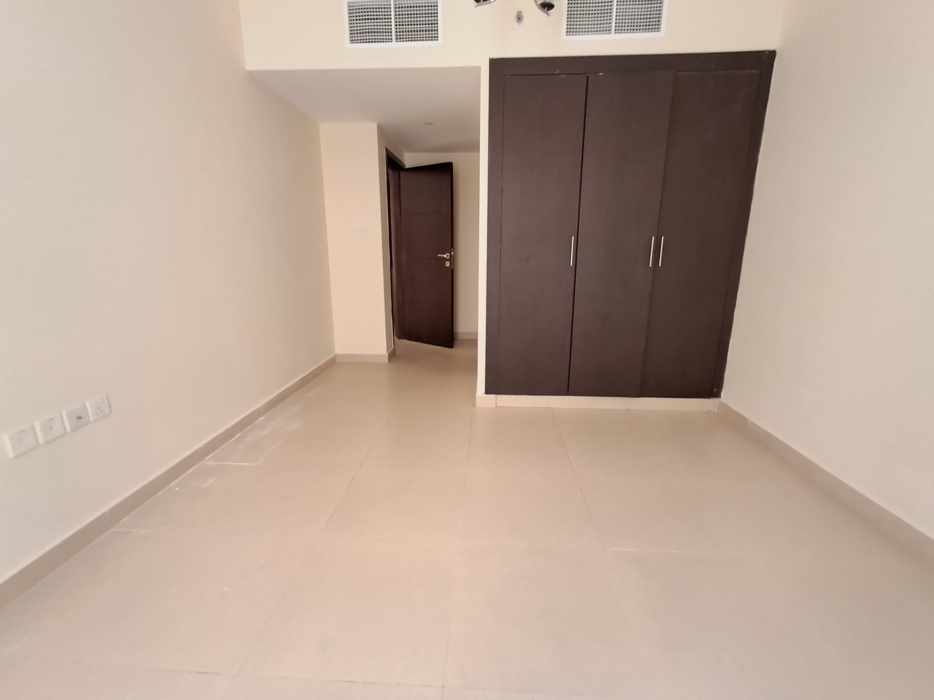 School Area near to PACE School 1bhk with balcony and parking available