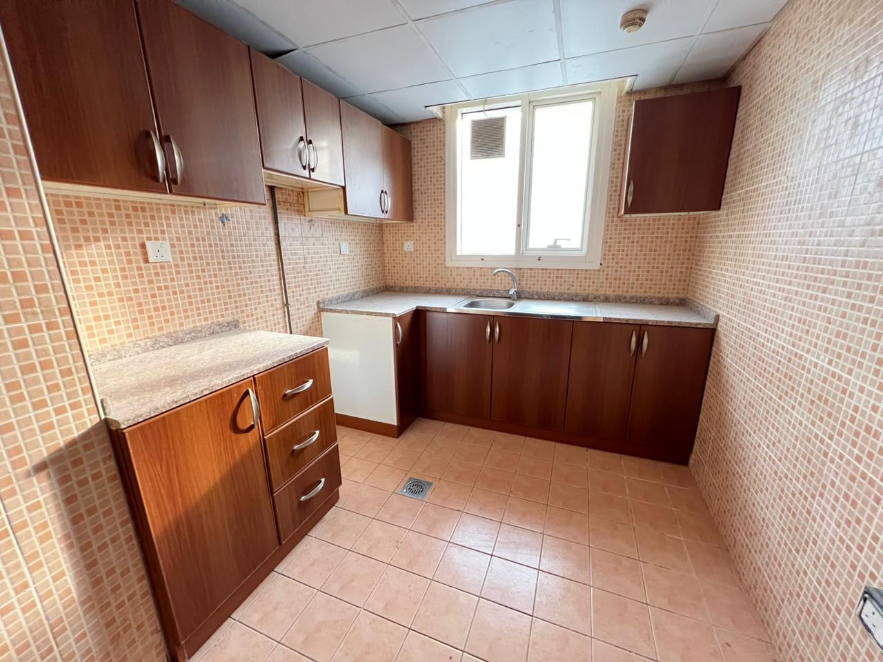 1bhk appartment prime location free parking out side