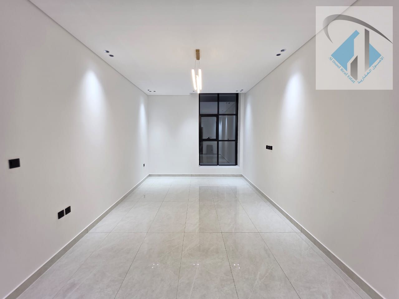 For sale: 5-bedroom villa, freehold ownership, all fees included, with a monthly installment of 5500 dirhams.