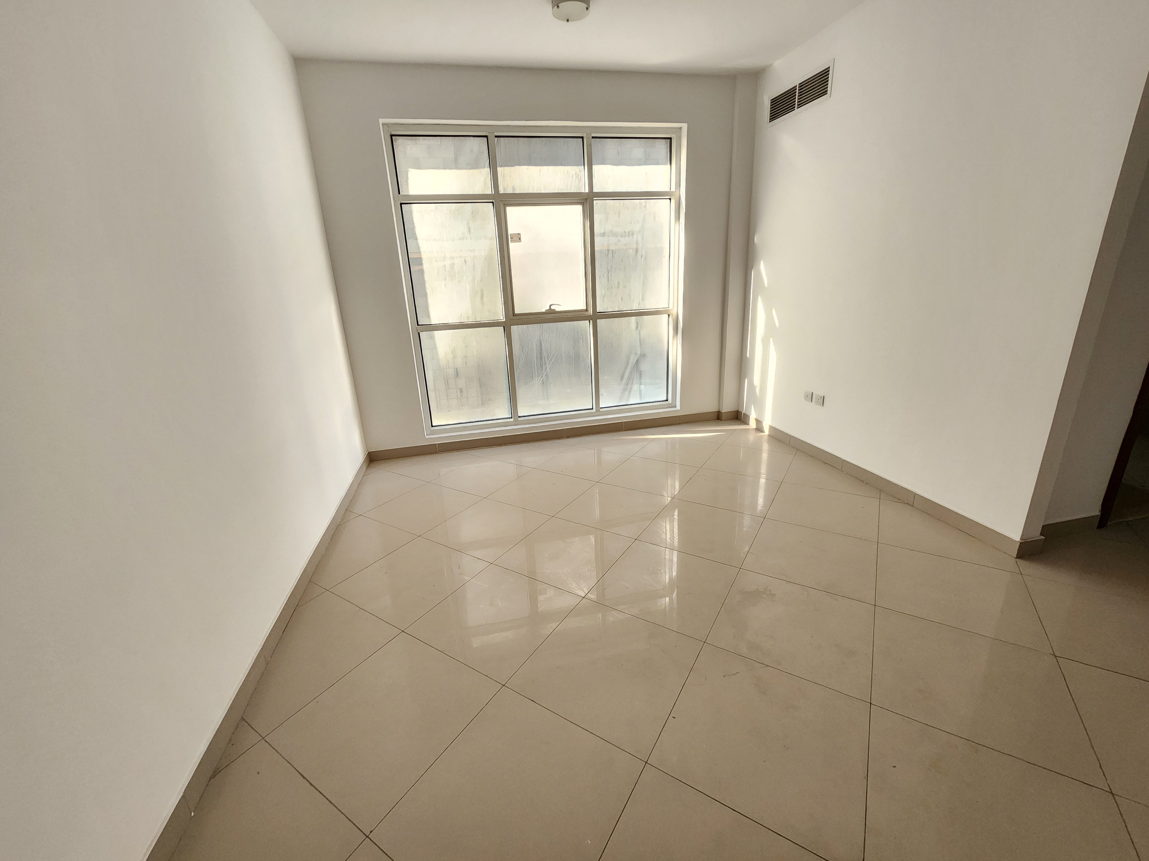 Spacious 1bhk with 2 bath near zahia villas