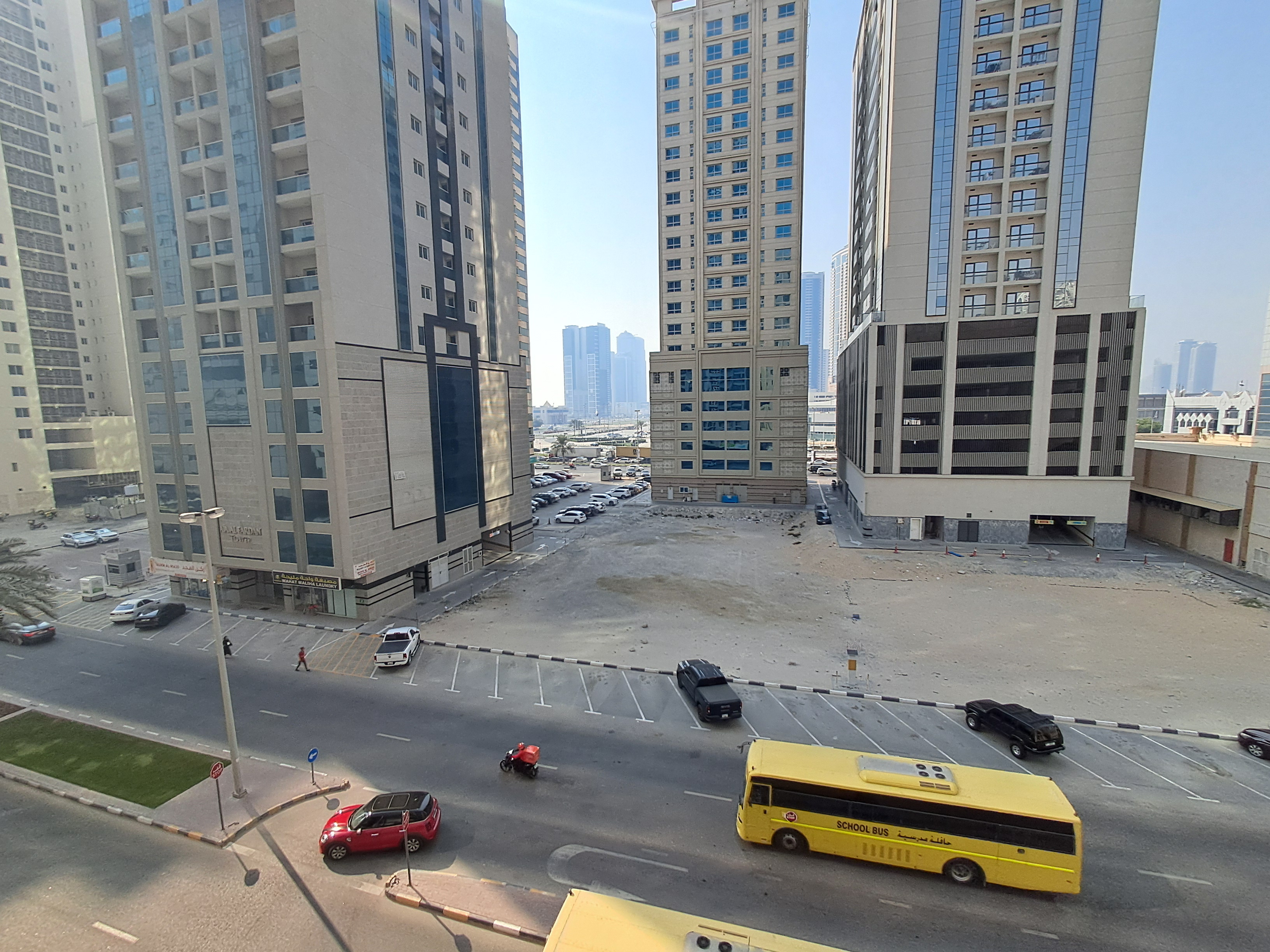 Spacious 2bhk with built-in wardrobes and balcony in 48k