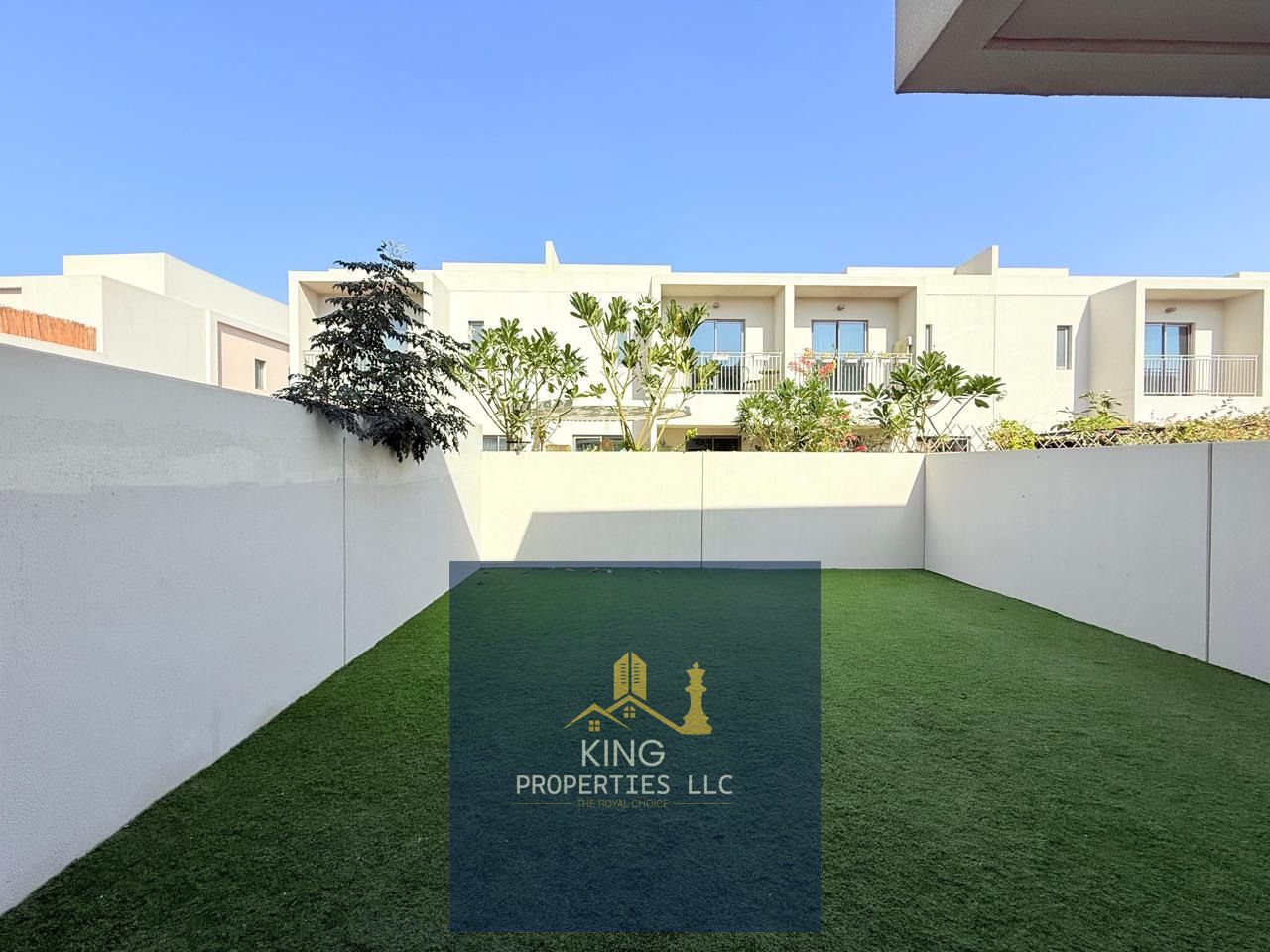 Elegant 3BHK Townhouse with Maid’s Room for Rent