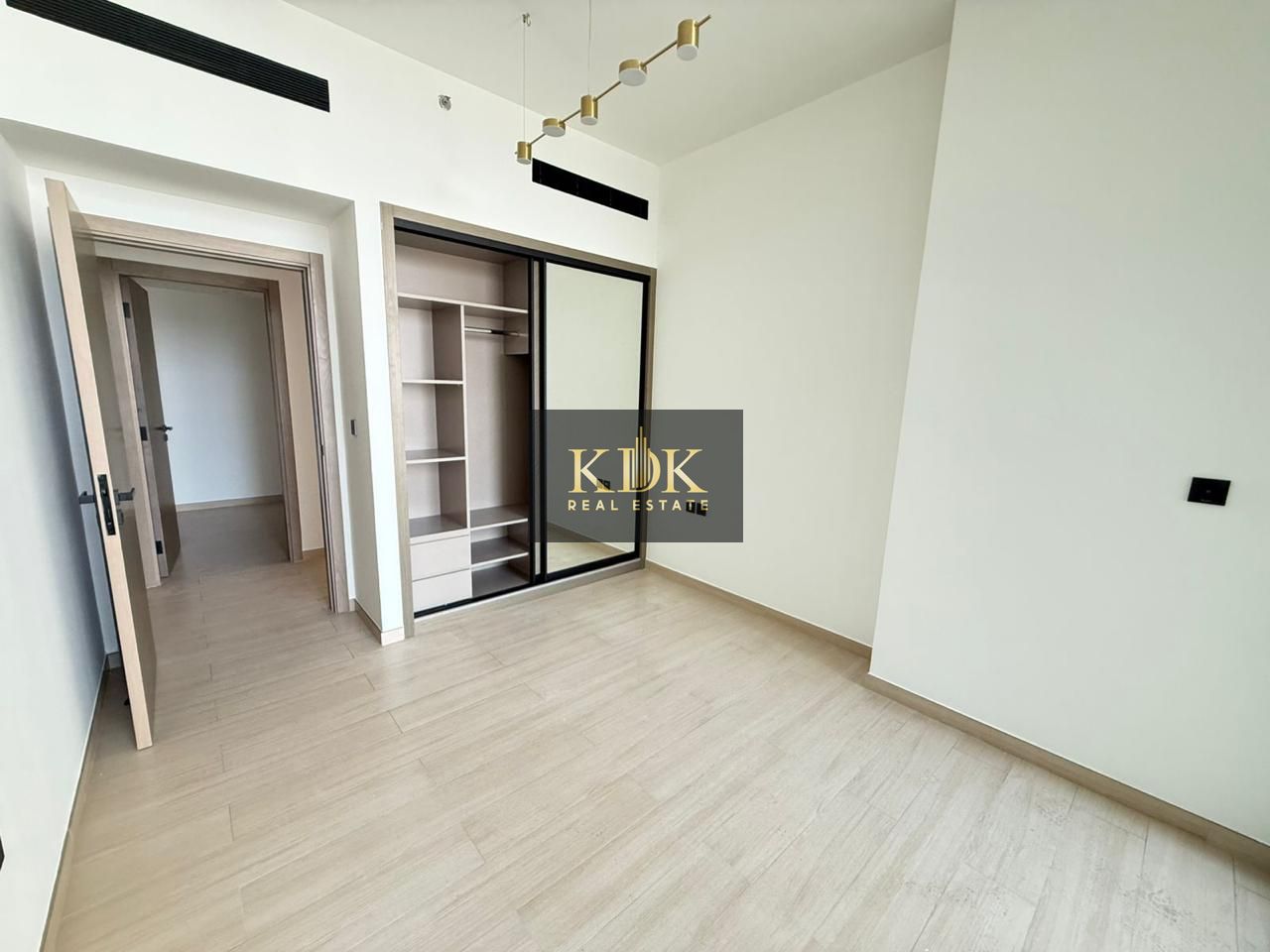 2BHK + Store | Fitted Kitchen | Book now