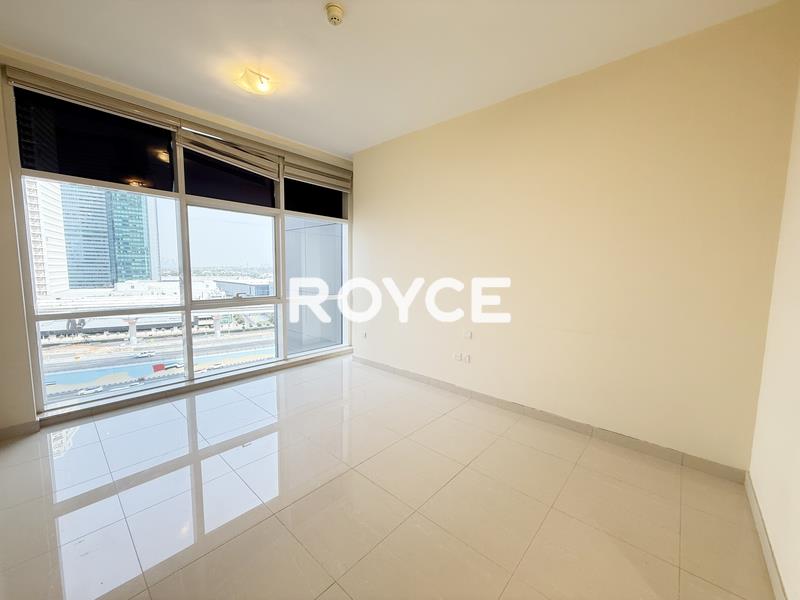 Skyline Luxury | Spacious 3-Bed Unit | Duja Tower