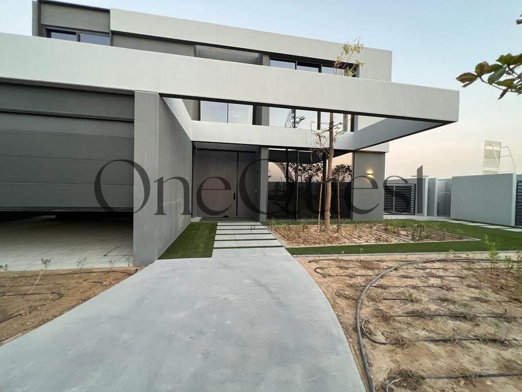 4BR Corner + Majlis & Maid’s Room | Best Deal | Investor Deal | 50% cash