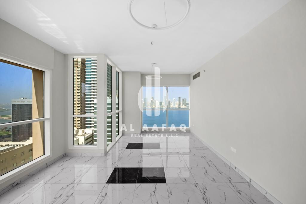 Luxurious 2BHK| Master Bedroom | Parking free