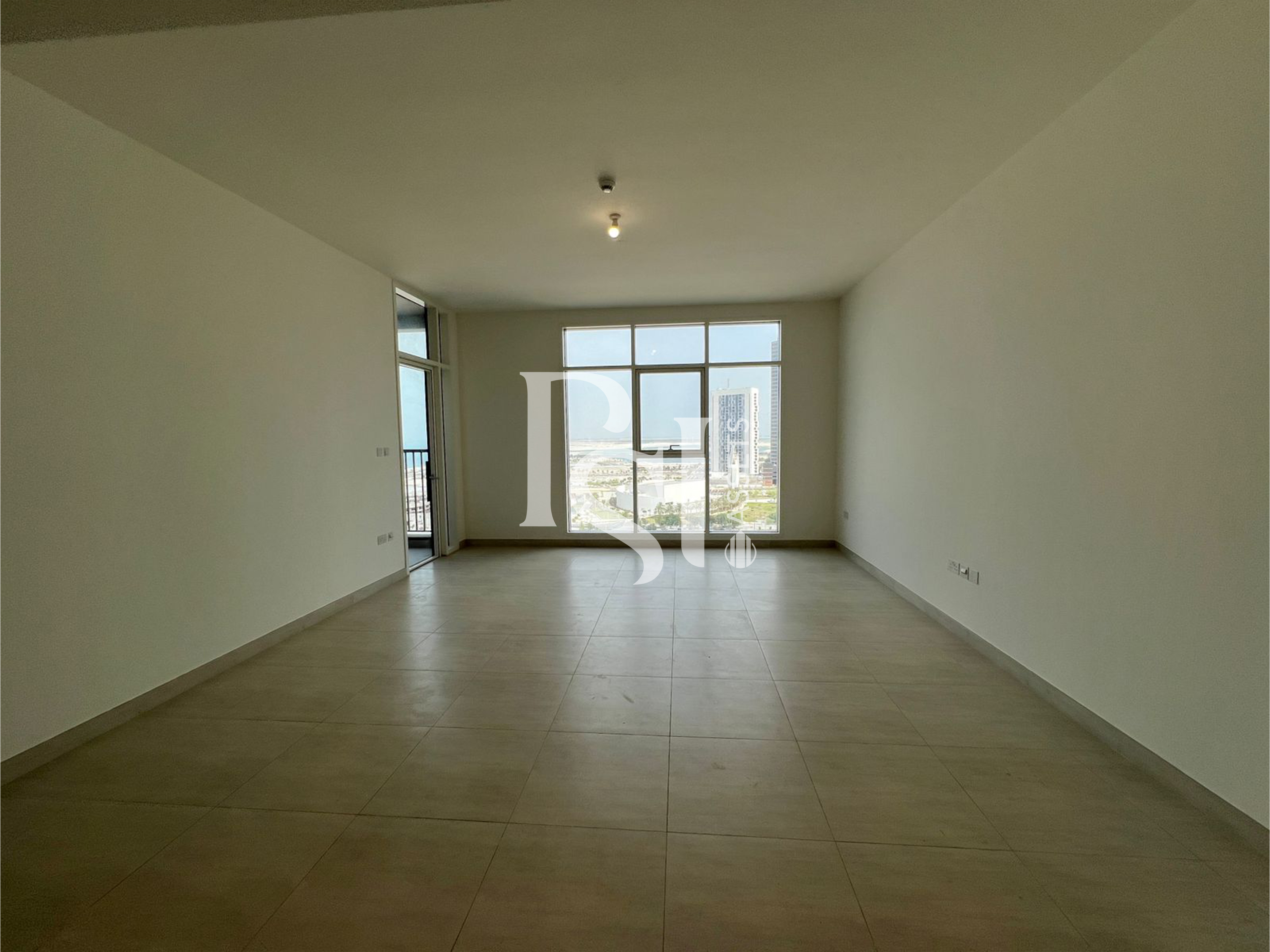 Balcony | Prime Location | Ready to Move