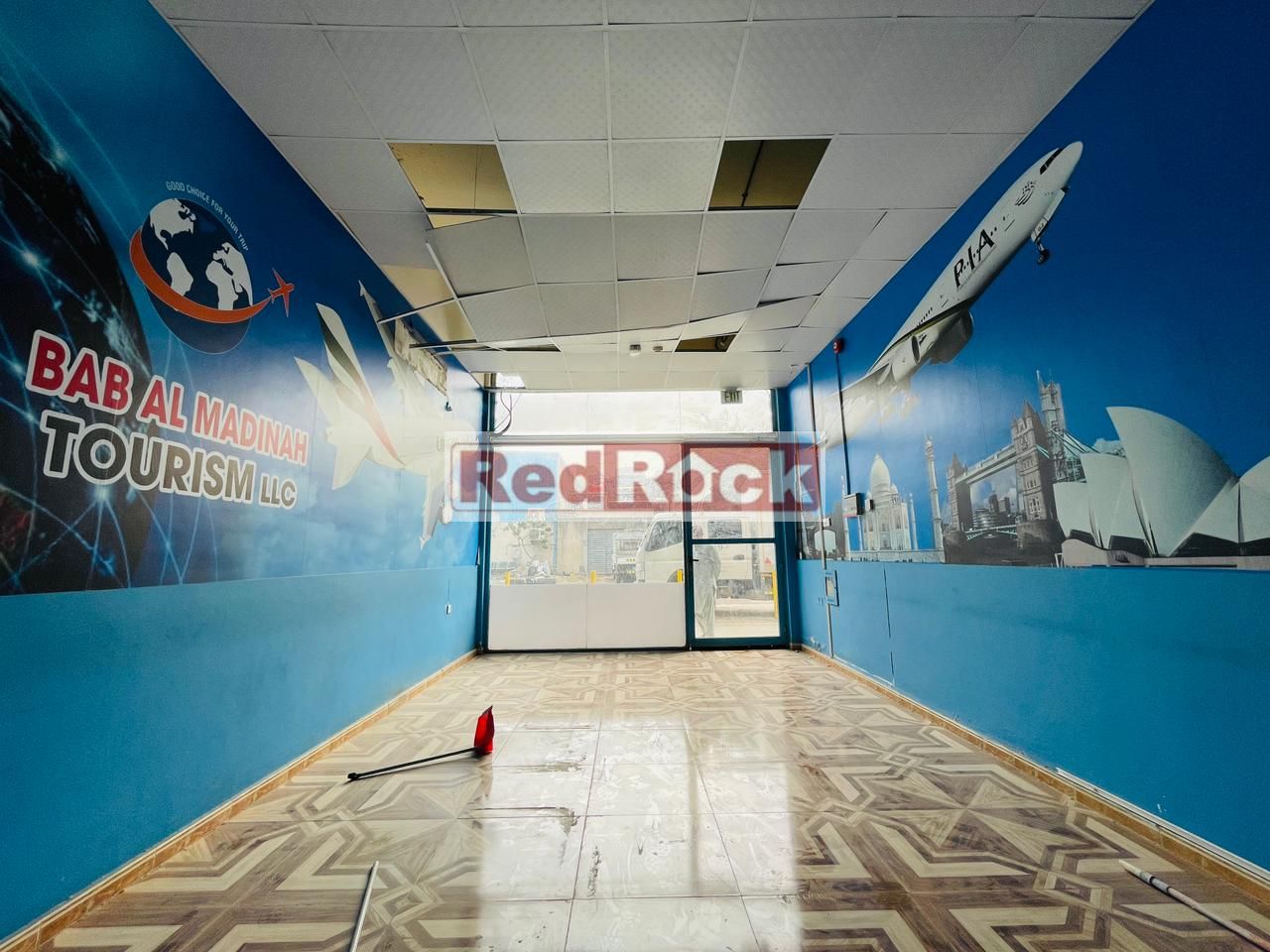 Prime Location 370 Sqft Shop in Industrial 3