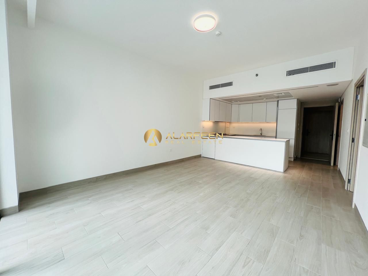 Brand New | Fitted Kitchen | Community View