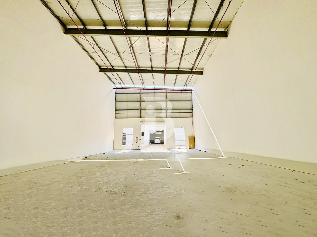 GRADE A | SHOWROOM | BEHIND SHEIKH ZAYED ROAD