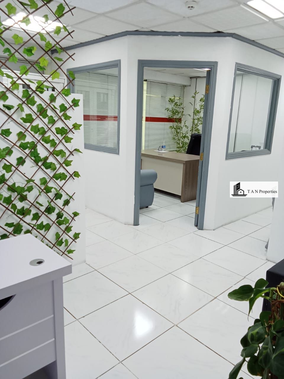 Front of Metro |independent office|| Burjuman