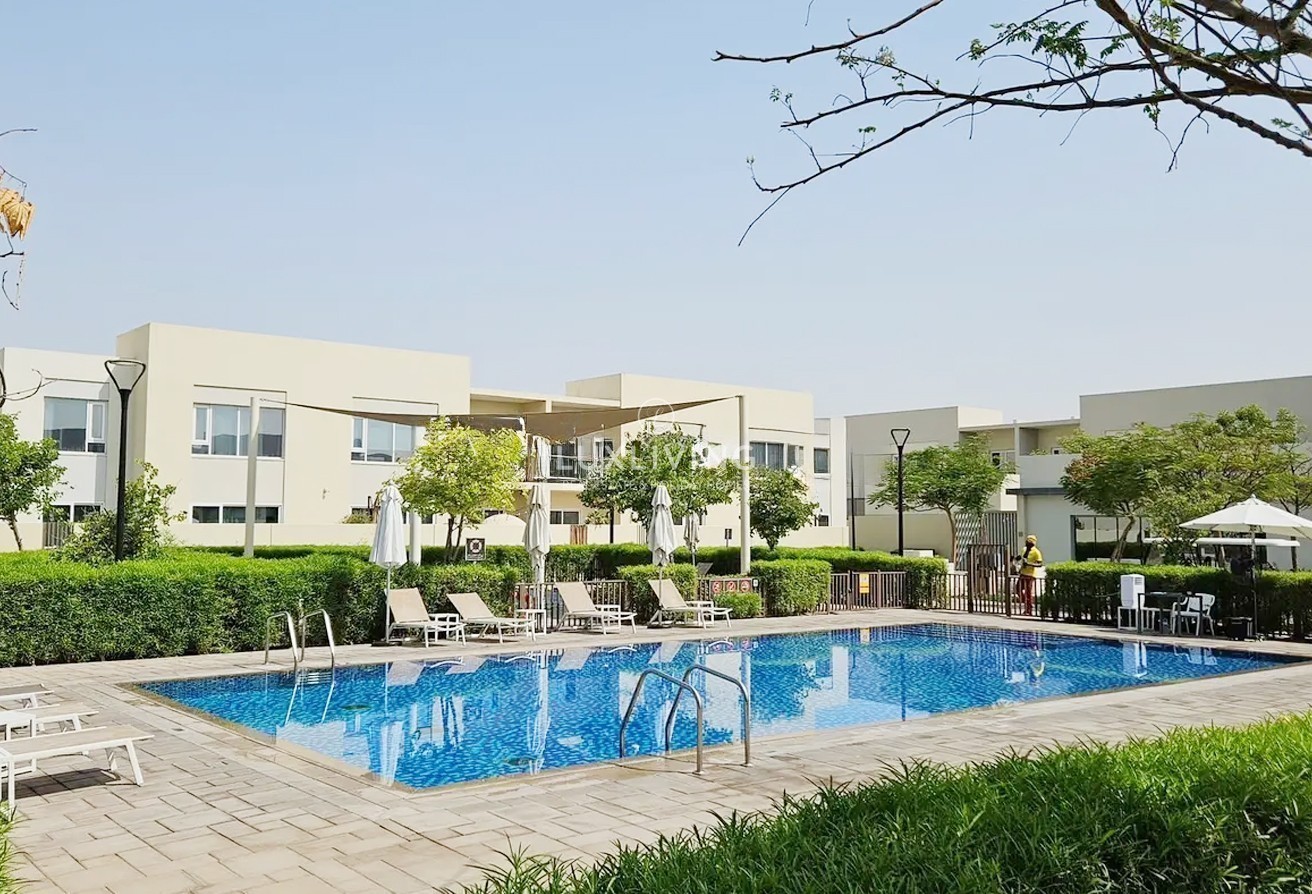 Next to Pool & Park | Corner Unit | EMAAR