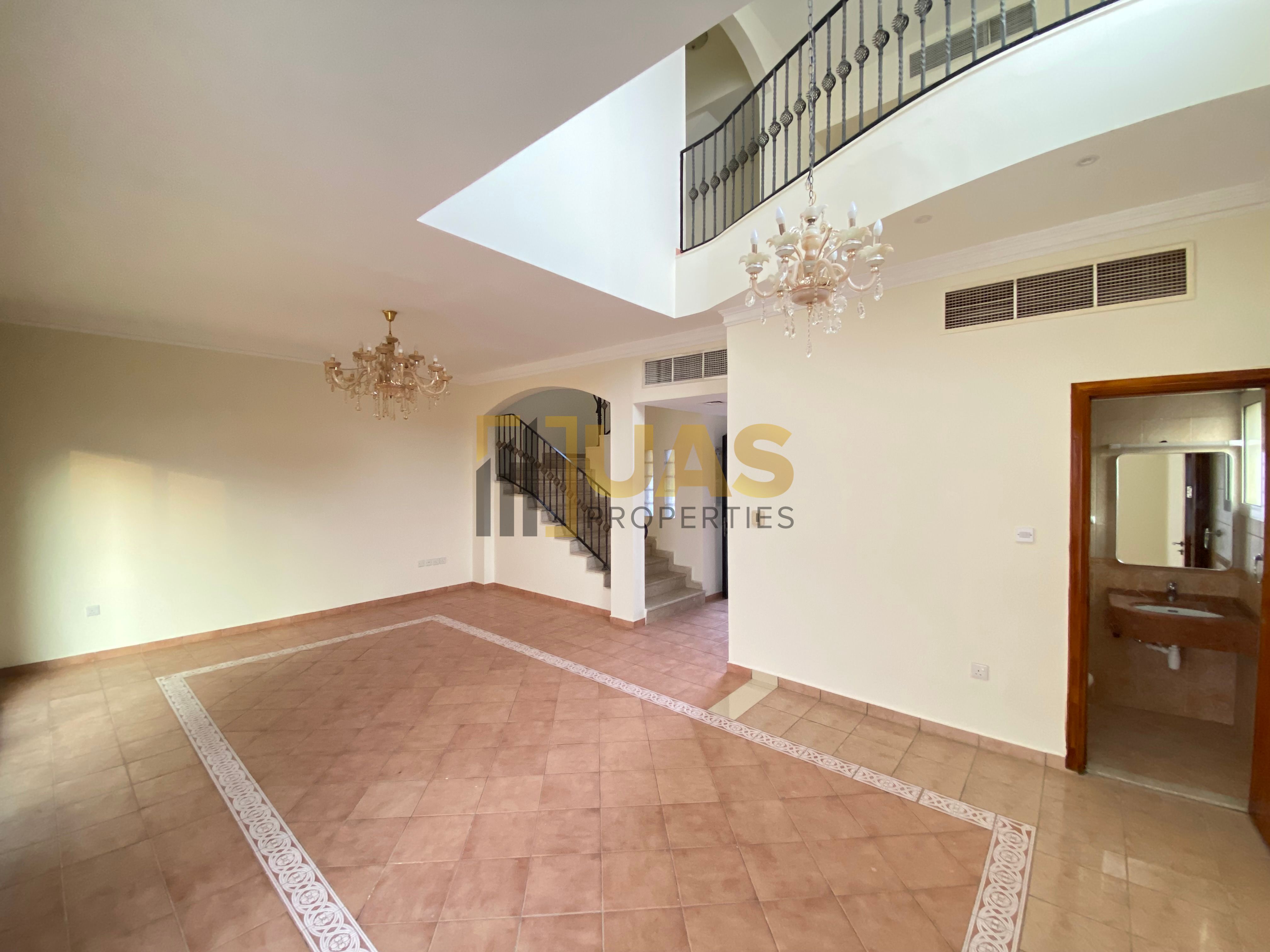 Private Entrance | Maidroom | Swimming Pool