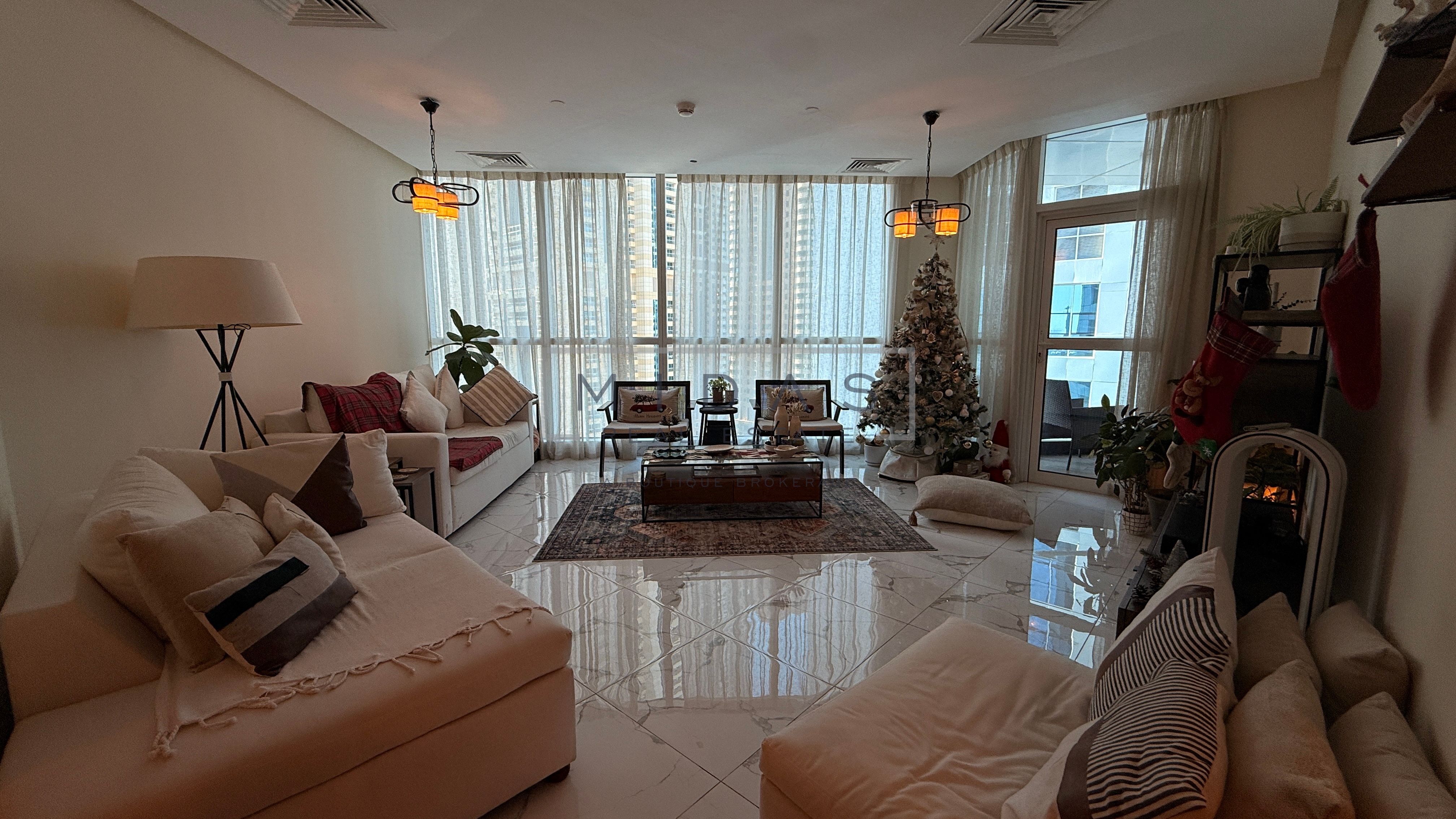 3 Bedrooms Apartment | 23 Marina | Upgraded | VOT