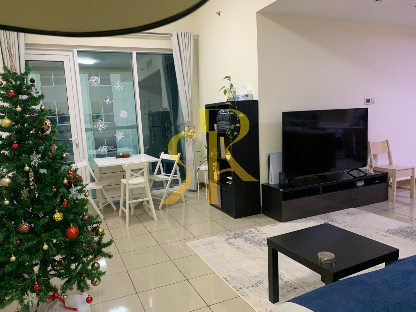 Elegant 1-Bedroom Apartment in Sulafa Tower, Dubai Marina
