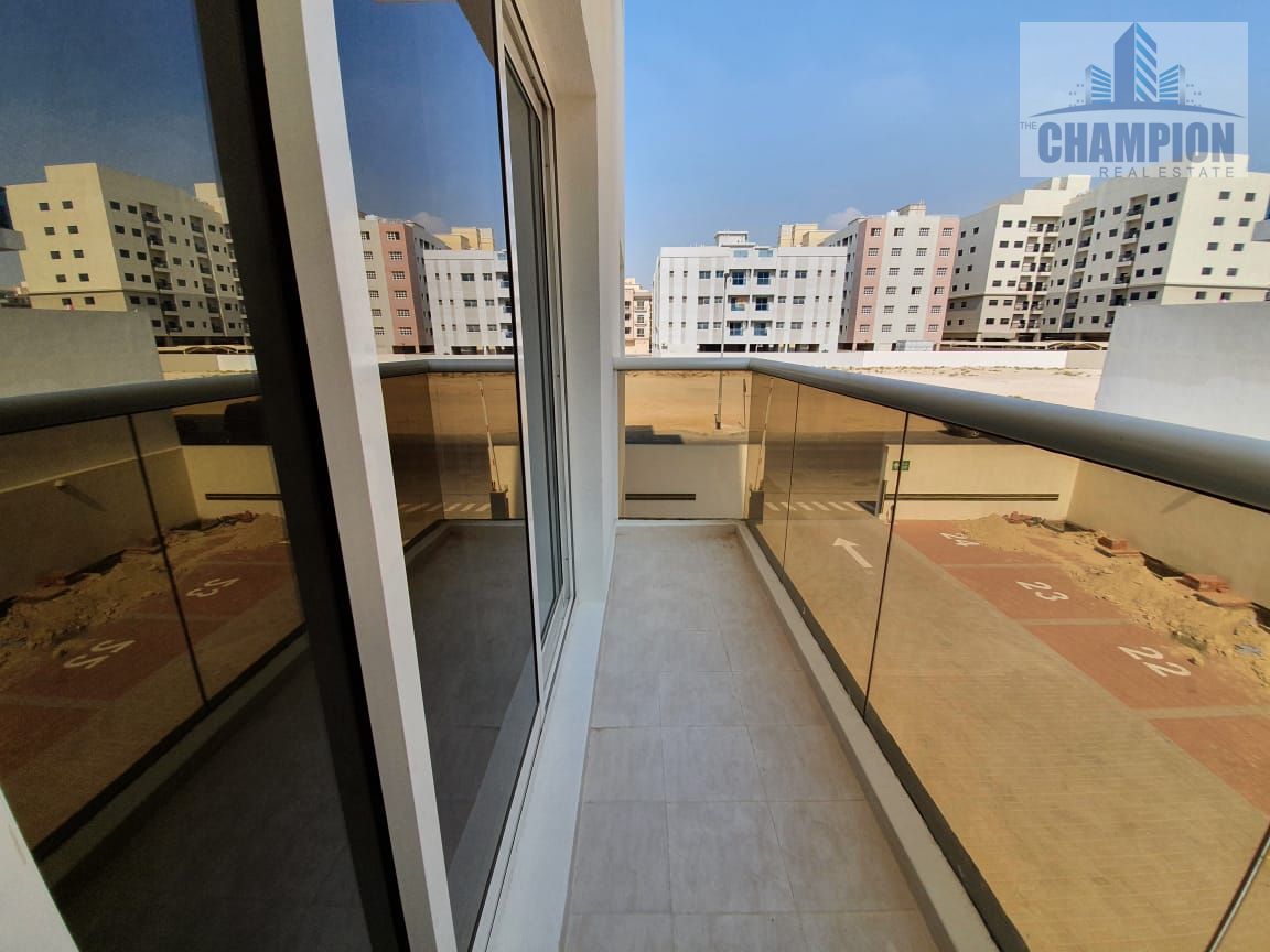 LUXURY 2BHK MASTER APARTMENT BALCONY GYM PARKING AVAILABLE