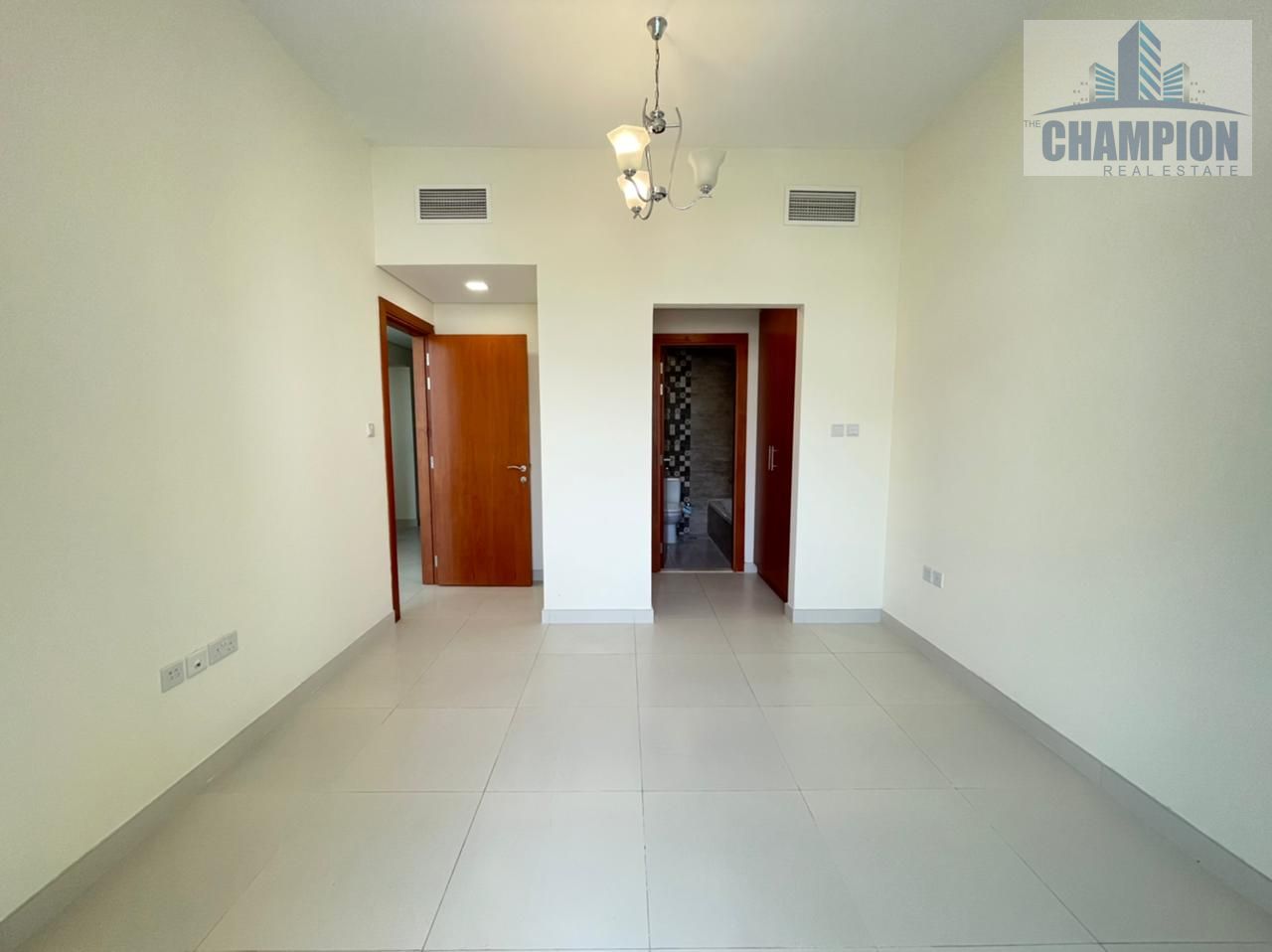 LUXURY 1BHK APARTMENT BALCONY GYM POOL COVERED PARKING AVAILABLE