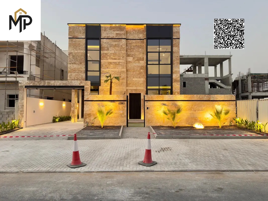 Luxury 5-bedroom villa with smart systems in Al-Aliya