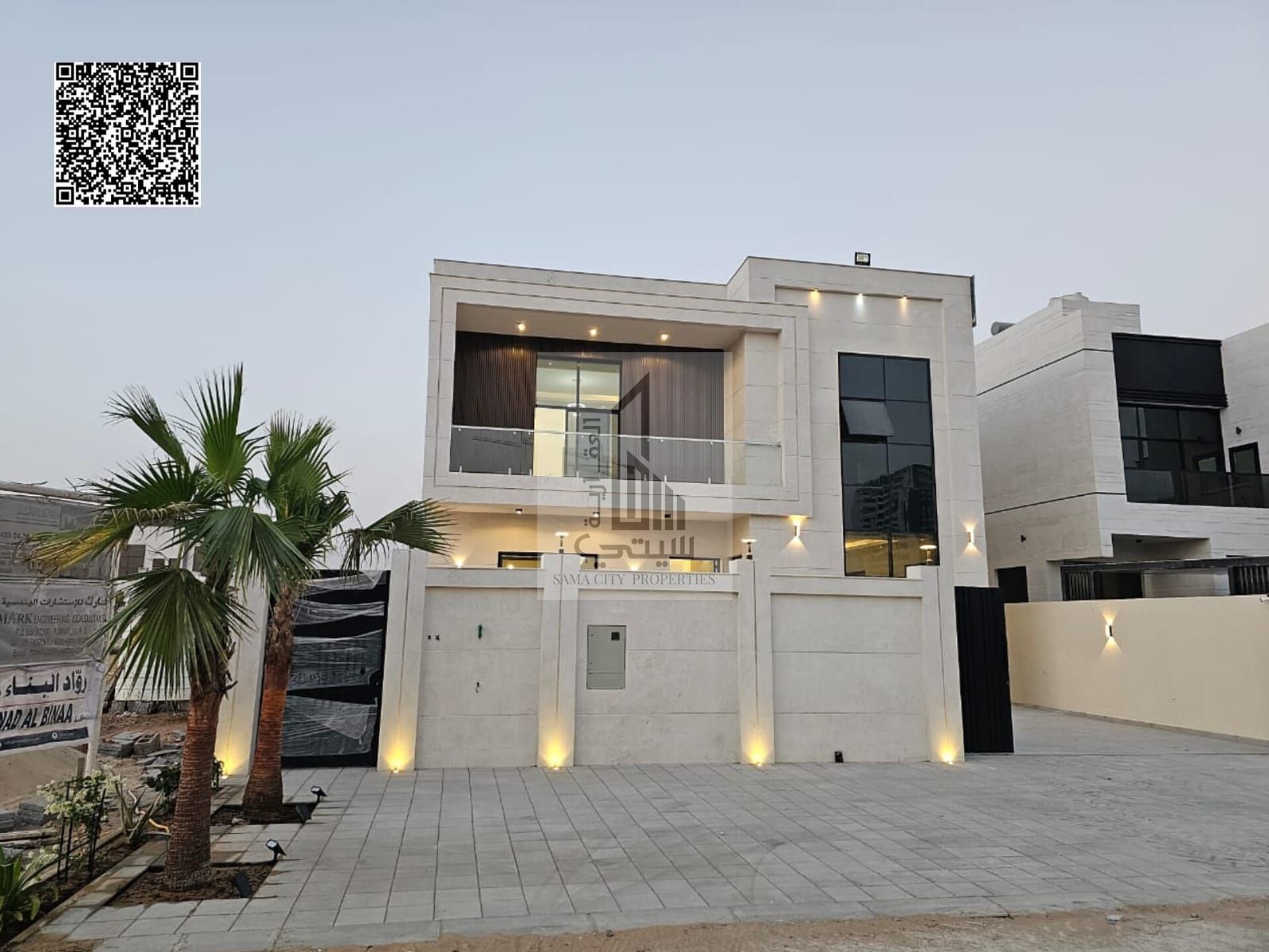 Luxury villa with a land area of 4200 sq ft, 5 master bedrooms with a large garden, in a prime location behind Al Watan University. Freehold ownersh