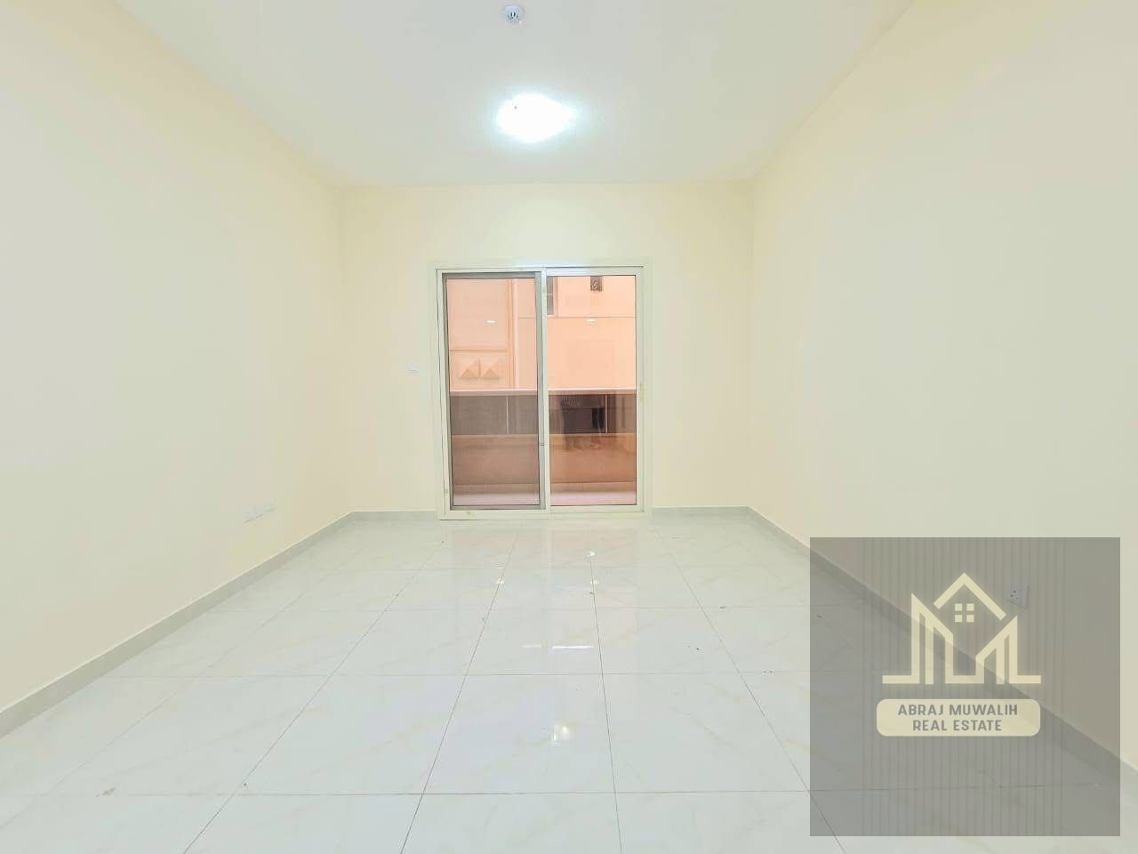 Ready To Move 1Bhk With Balcony Close To All School In Muwalieha