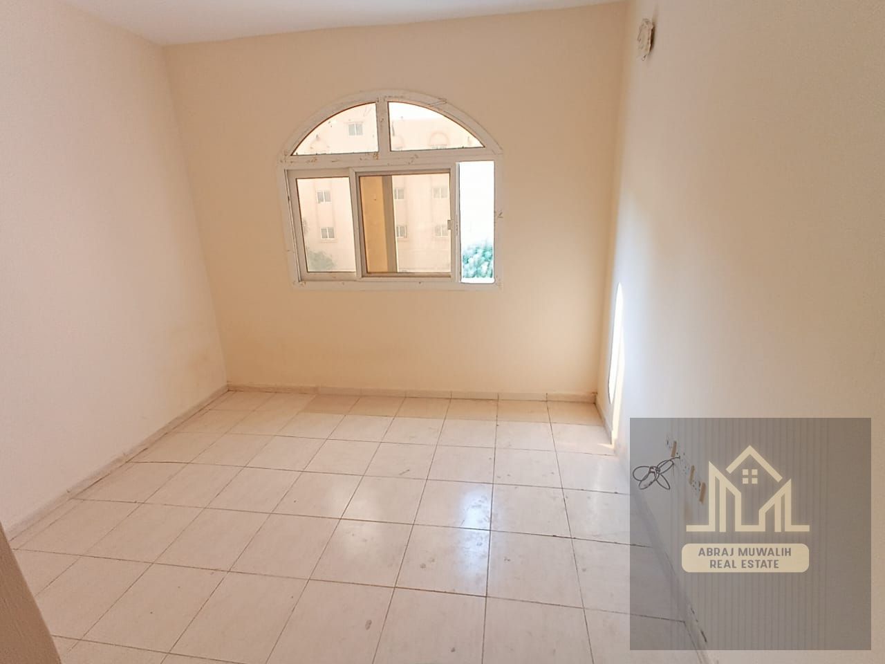 specious studio ready to move in just 20K