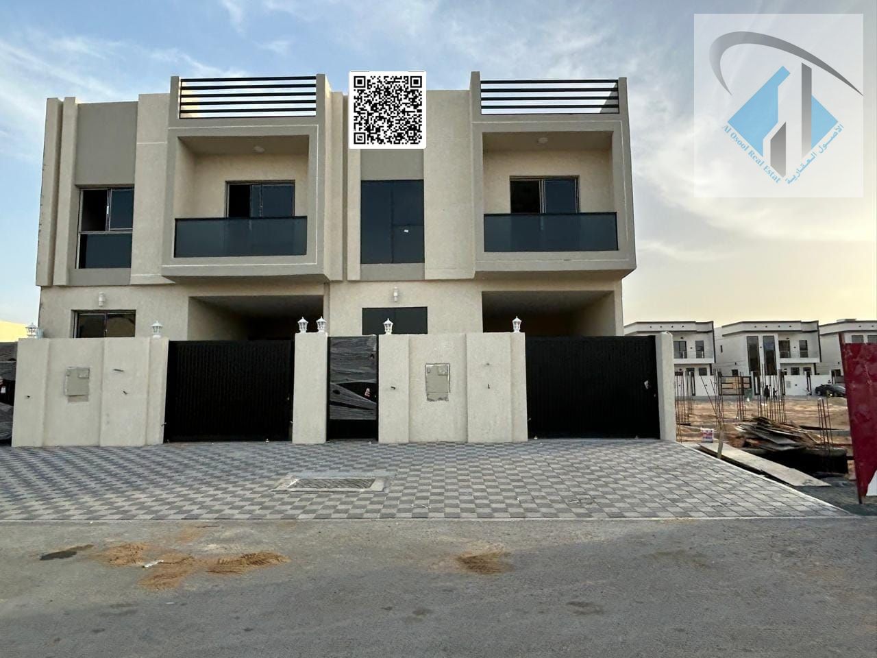 Villa for sale in Ajman, Al Helio 2 area. The villa consists of 3 master bedrooms, a majlis (formal sitting room), a living room, and a maid's room. F
