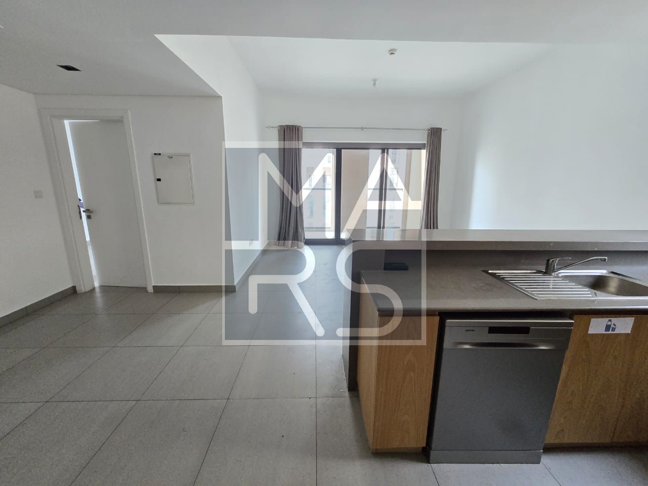 "Charming 1-Bedroom Apartment for sale in Al Mamsha Community – 2 Washrooms, Balcony, Only AED 950k