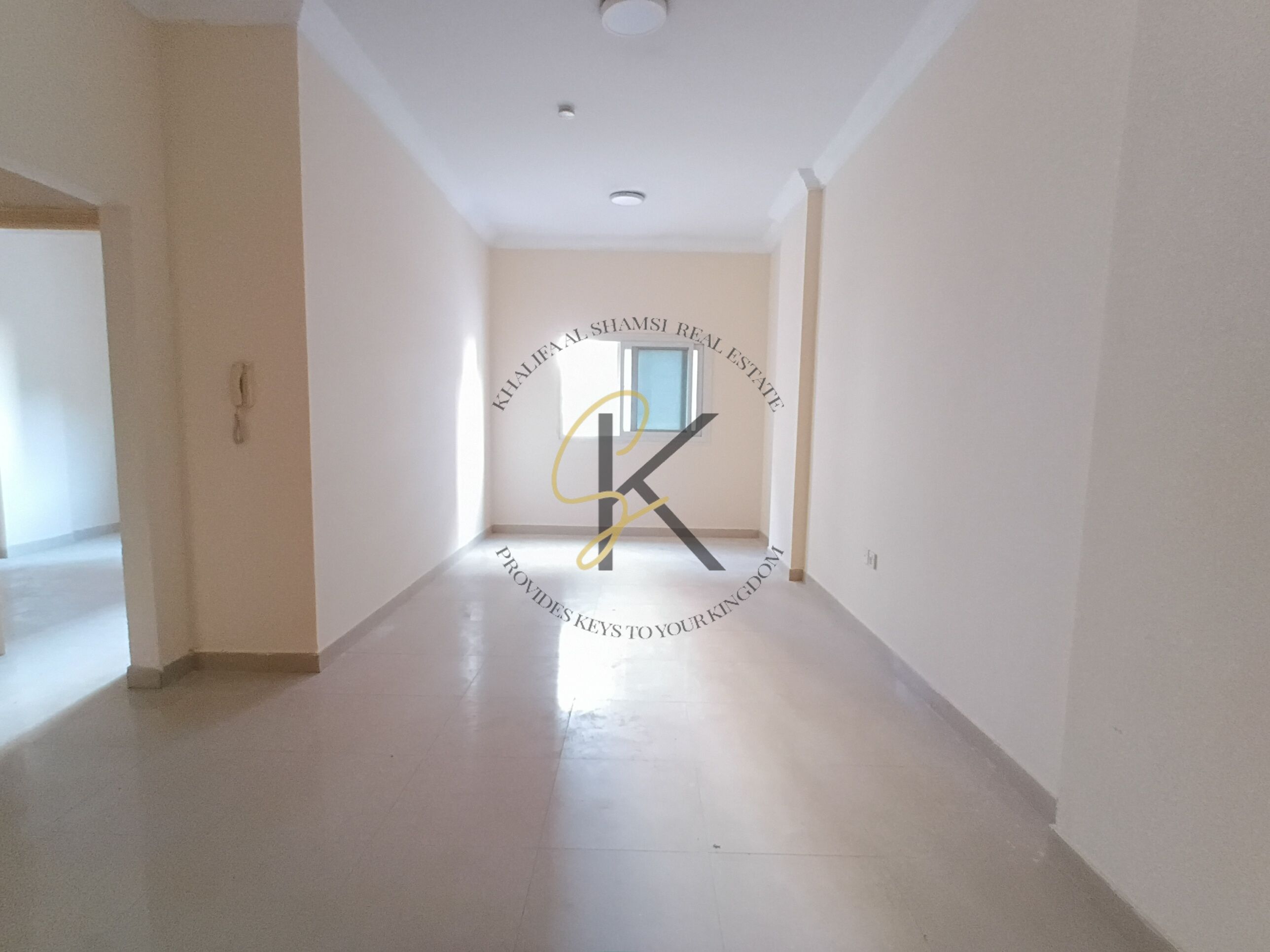 Near by Al Madna shopping centre Neat and clean room and building for contact Babar