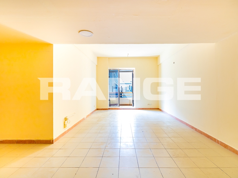 Bright | WellMaintained | Closed Kitchen
