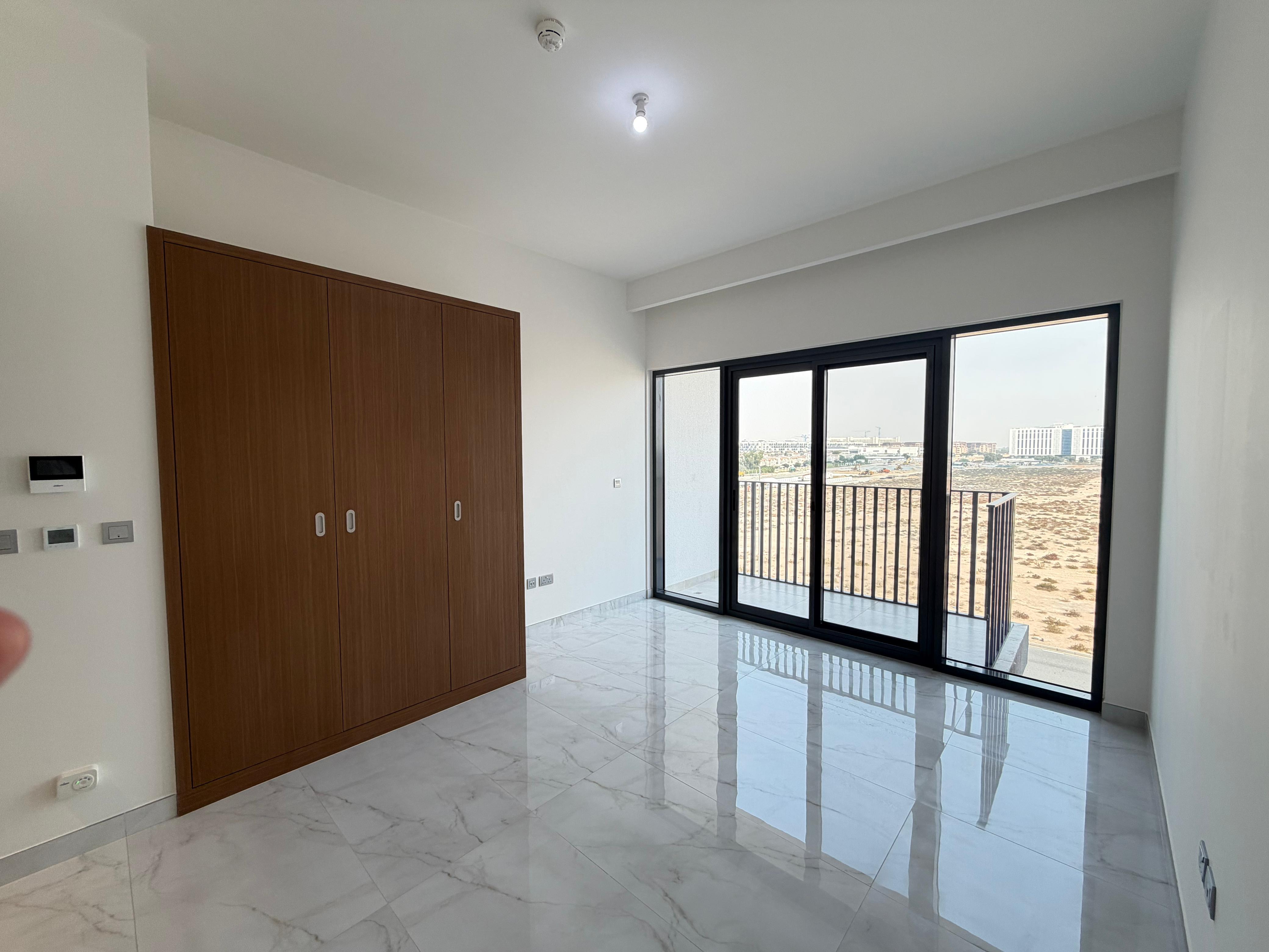 ALL NEW STUDIO APARTMENT // FITTED KITCHEN WITH FINEST FINISHING