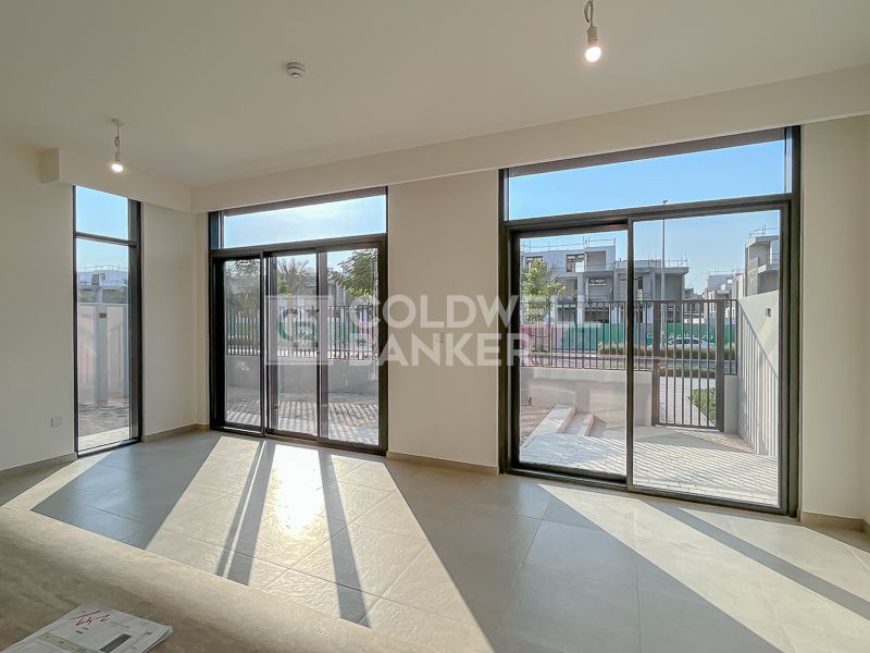 Brand New | 4BR Plus Maids | Near To Park And Pool
