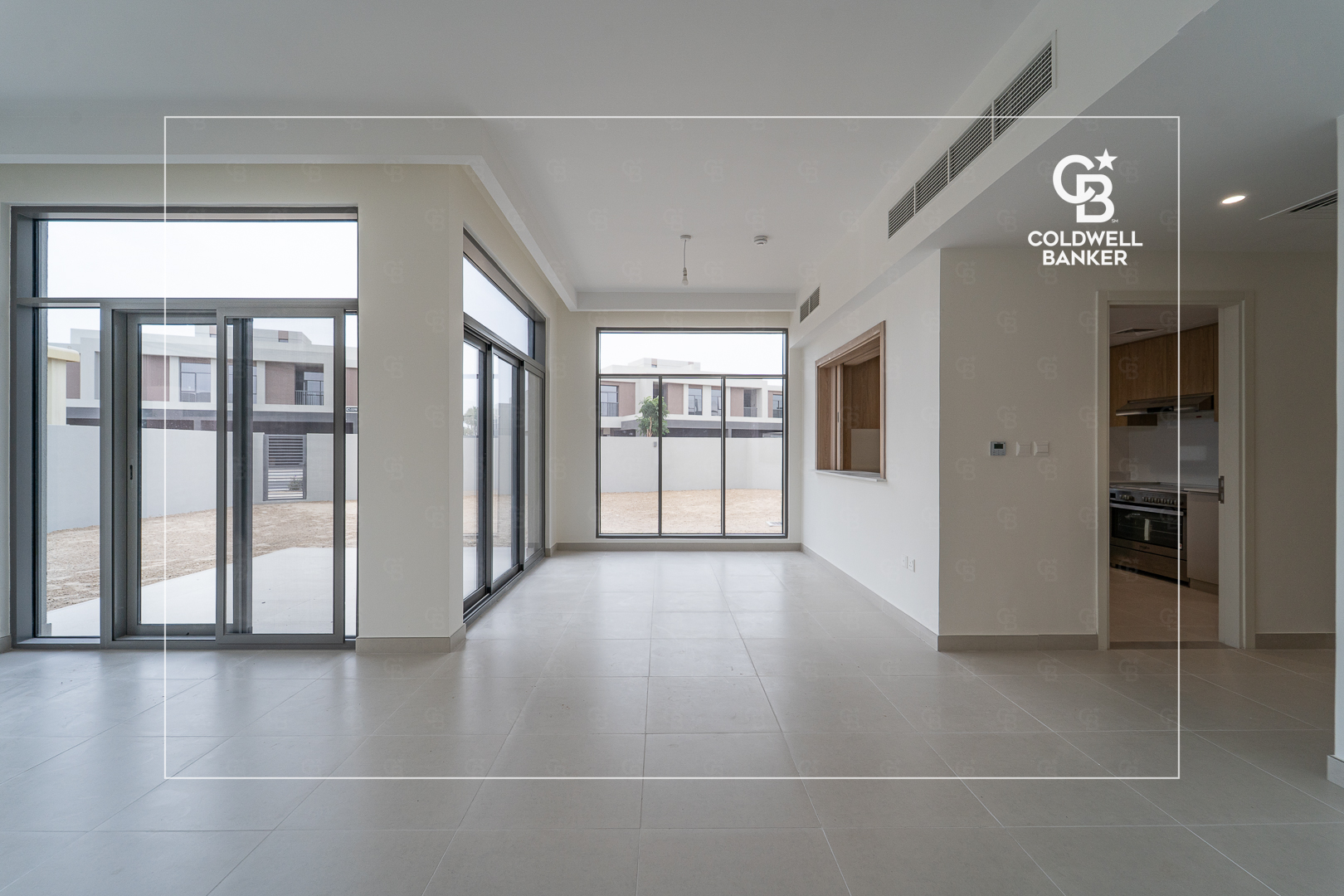 Large Plot | Corner Unit | Close to Amenities