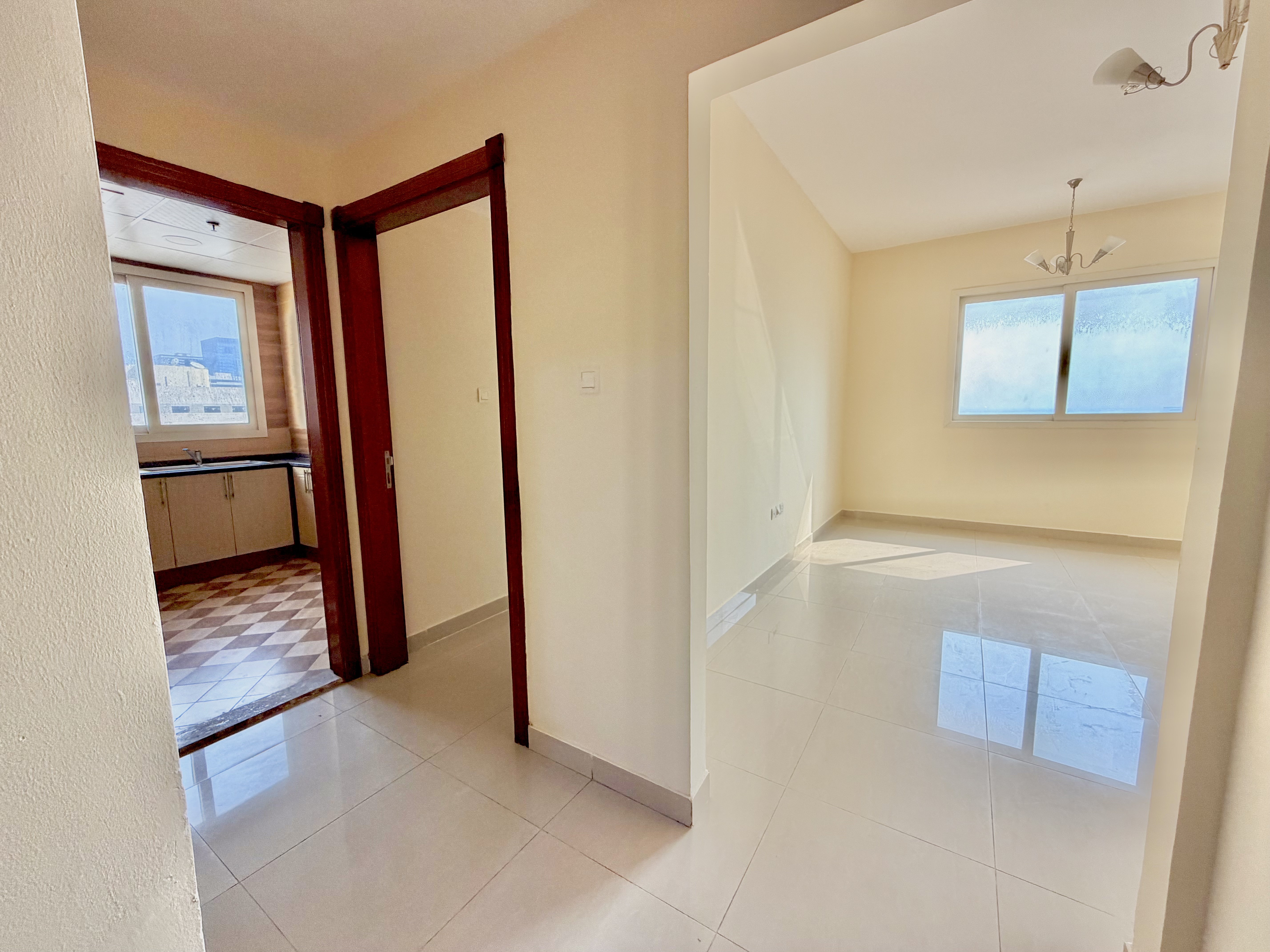 1BHK LIKE BRAND NEW FREE PARKING 38k ONLY OFFER PRICE OPPOSITE SHARA CENTER READY TO MOVE