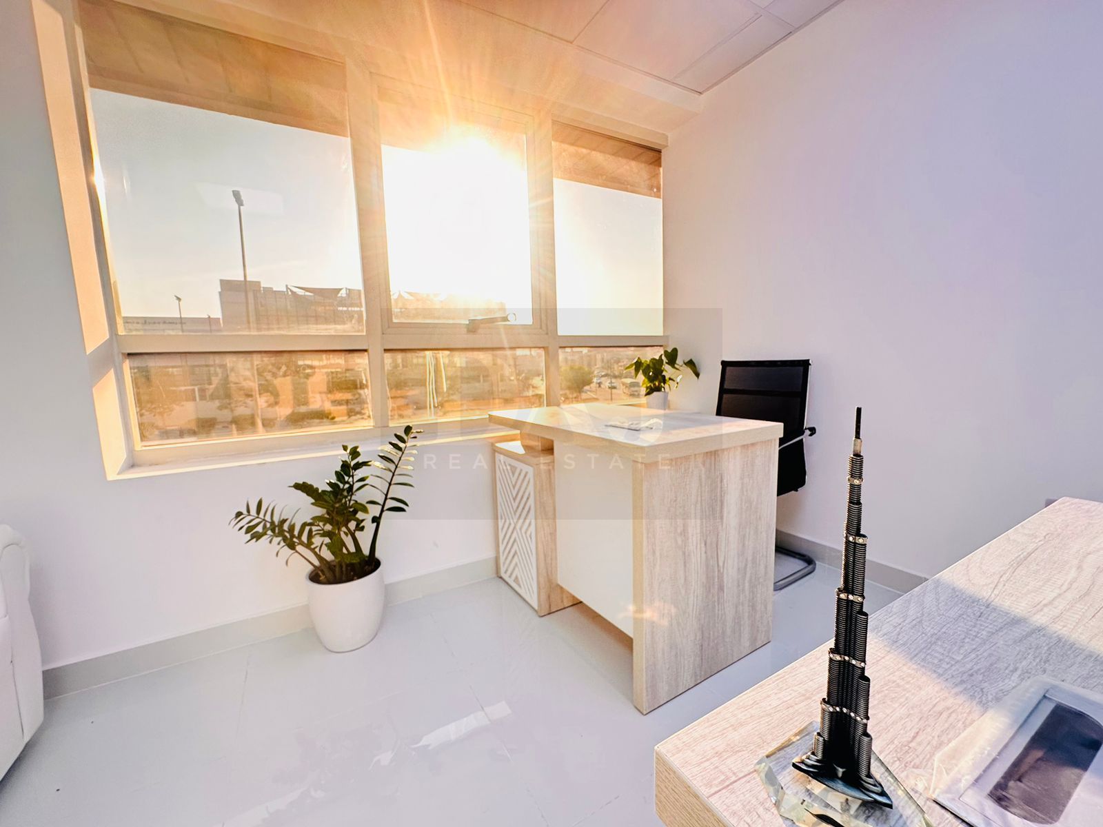 Beautiful Office |direct from Owner | Free utilities & No Commission