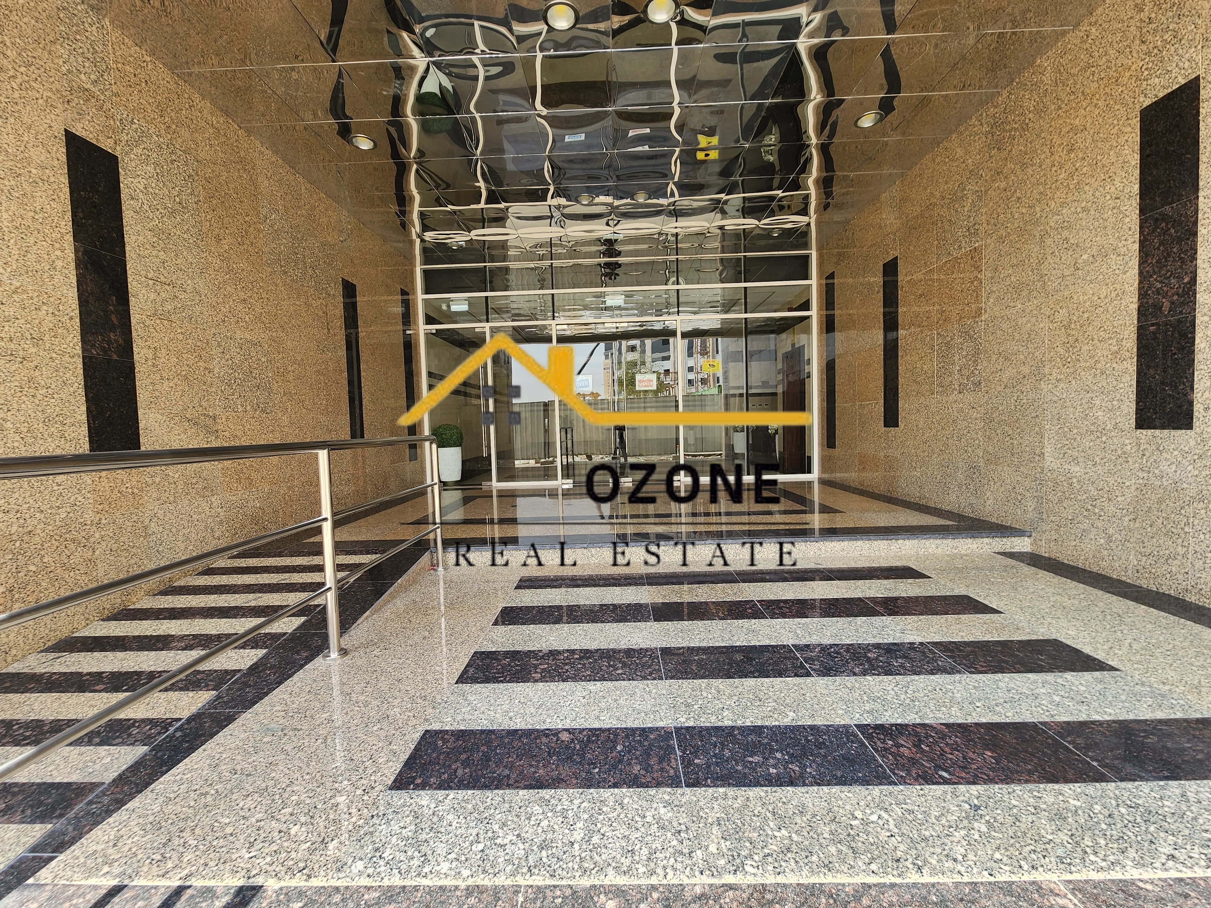 LAVISH 2BHK APARTMENT// NO COMMISSION//FREE COVER PARKING//NEAT AND CLEANING BUILDING//
