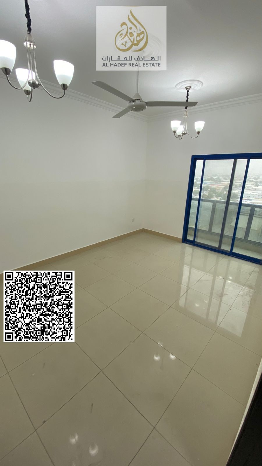 For annual rent in Ajman - Directly on Al Ittihad Street - Two bedrooms, separate living room, two bathrooms with balcony. Price: 40,000 AED - Flexibl