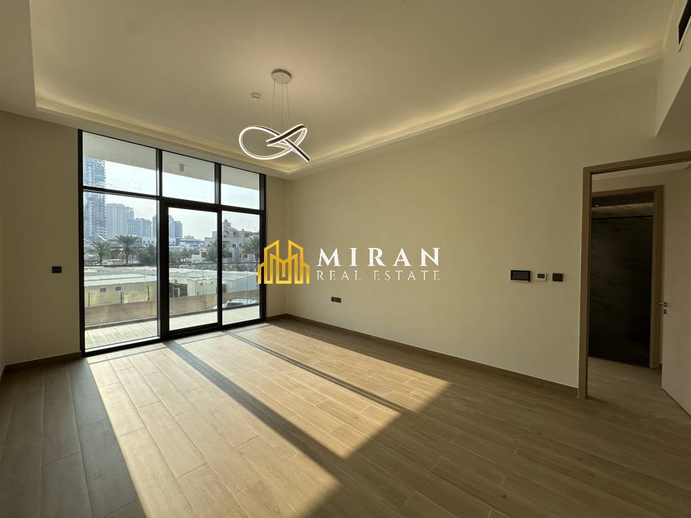 Bright Layout-Multiple Options- Ready to Move in