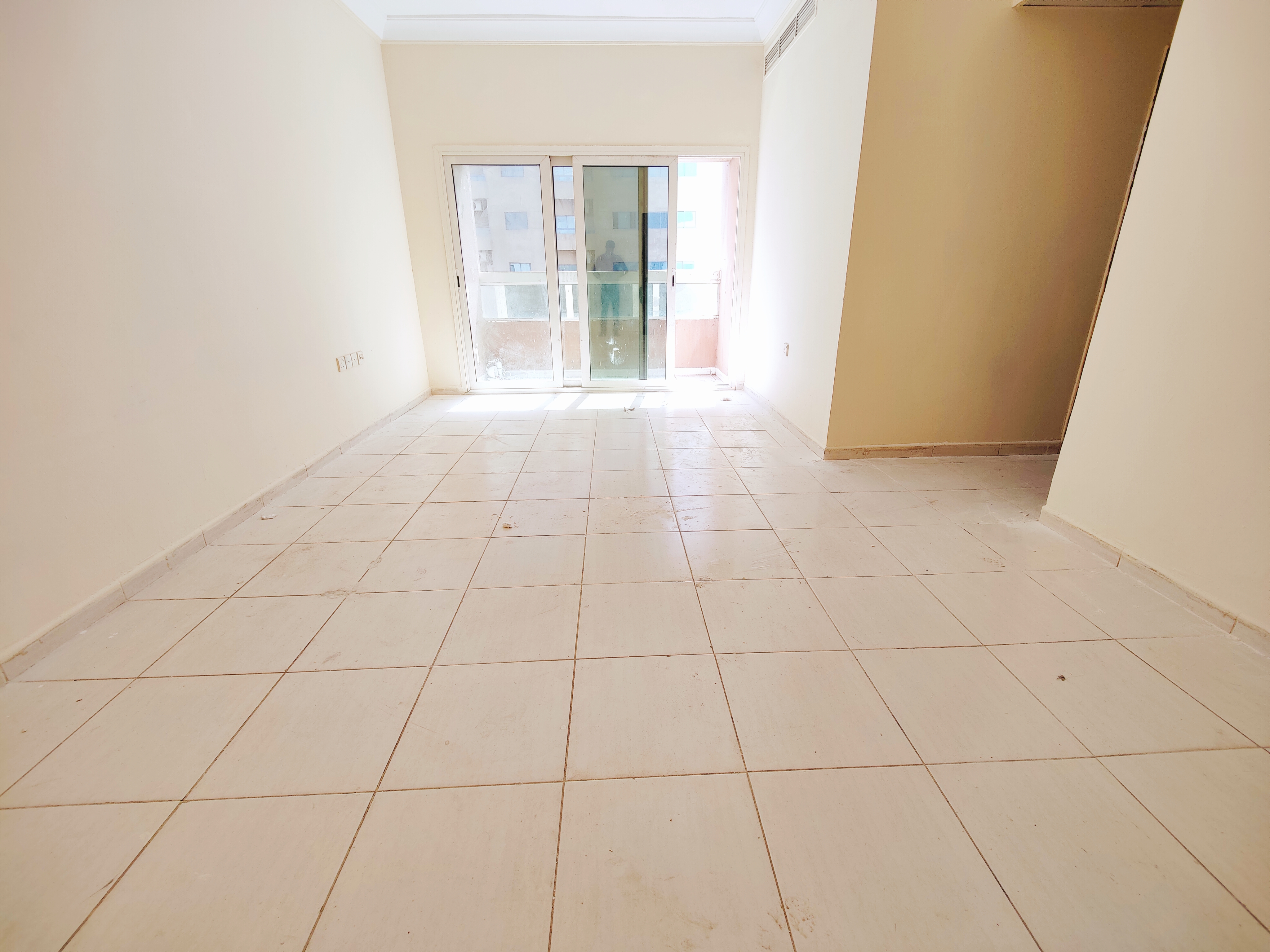 So Huge & Light Full/Balcony/Light Full/Family Bldg/Close To Sahara/Ready To Move