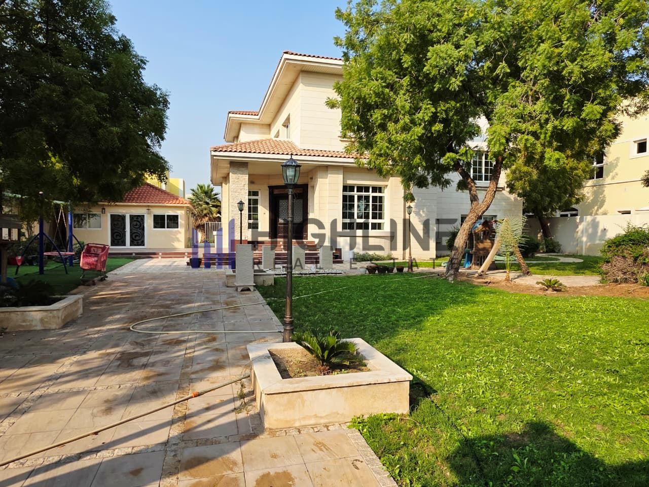 Luxury 5Bedroom Villa with Pool & Majlis