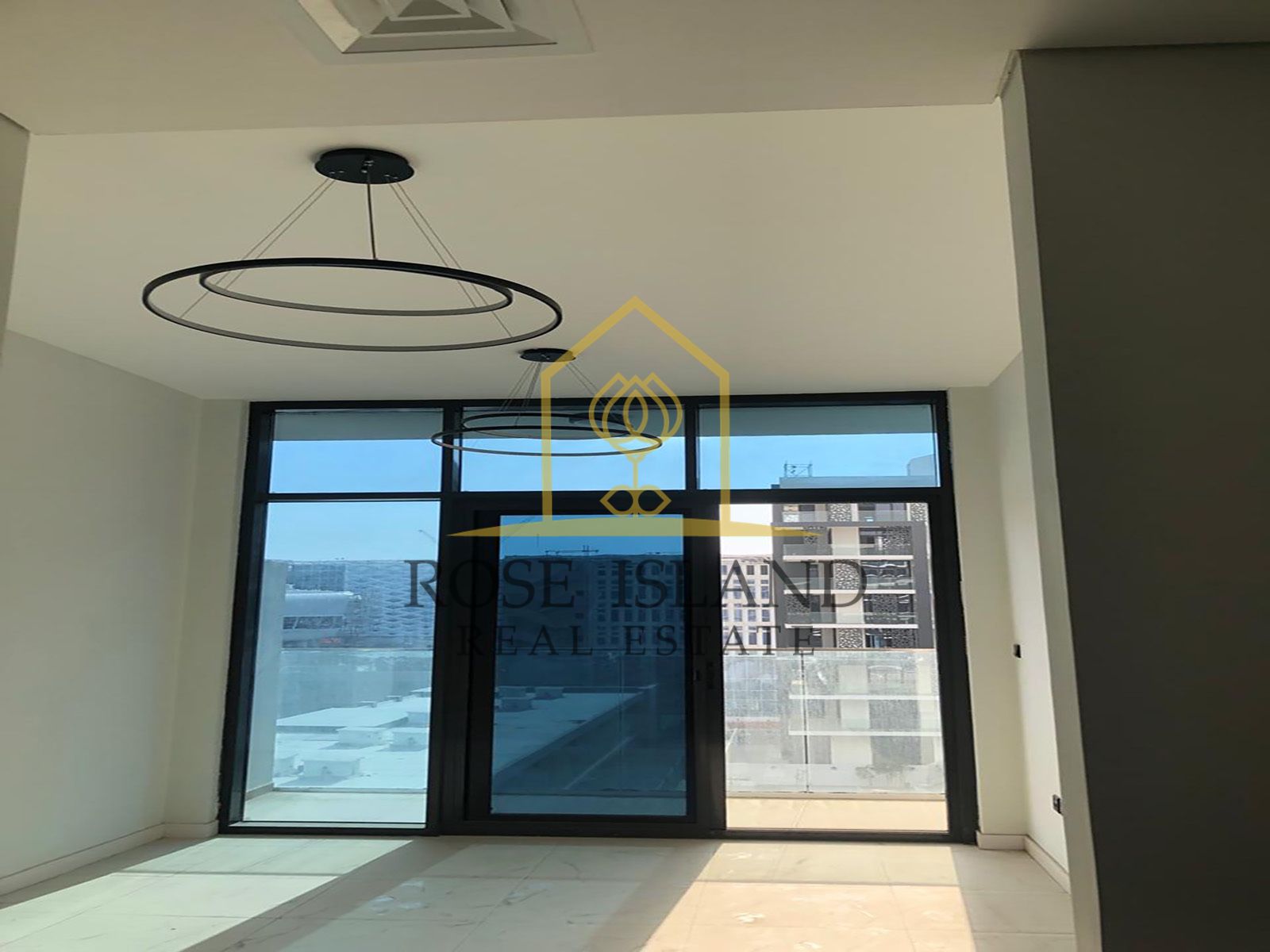 Spacious Studio| Ready To Move In| Prime Location
