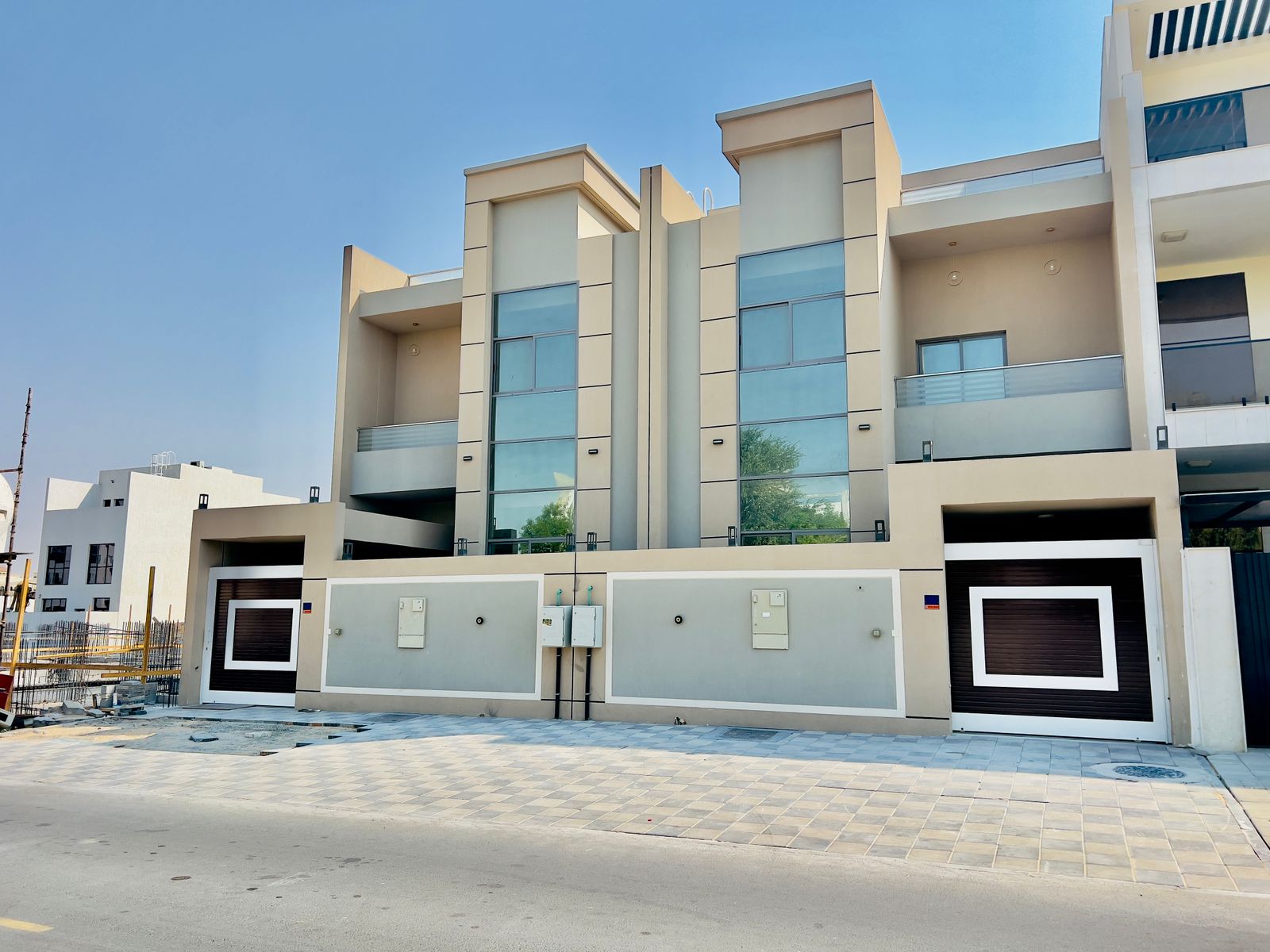 Luxury townhouse for sale in Al Tallah - Ajman | Elegant design, prime location, and hotel-style finishing await you!