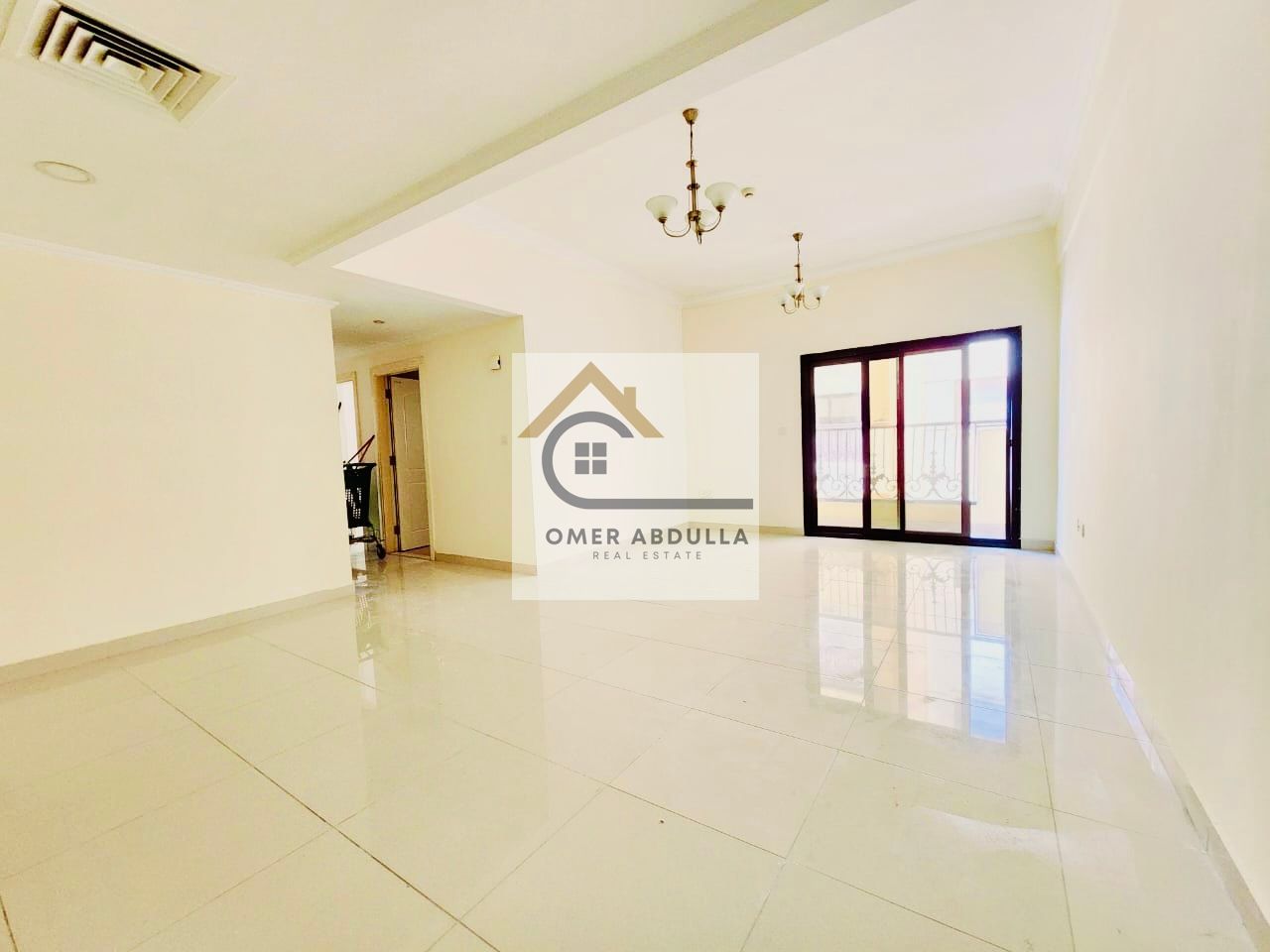 Close to Mosque & Family park !! Lavish 2 Br-Apartment with Road Side balcony! Store Room!! Covered Parking!! Only 55k !! Muwailih Commercial Sharjah