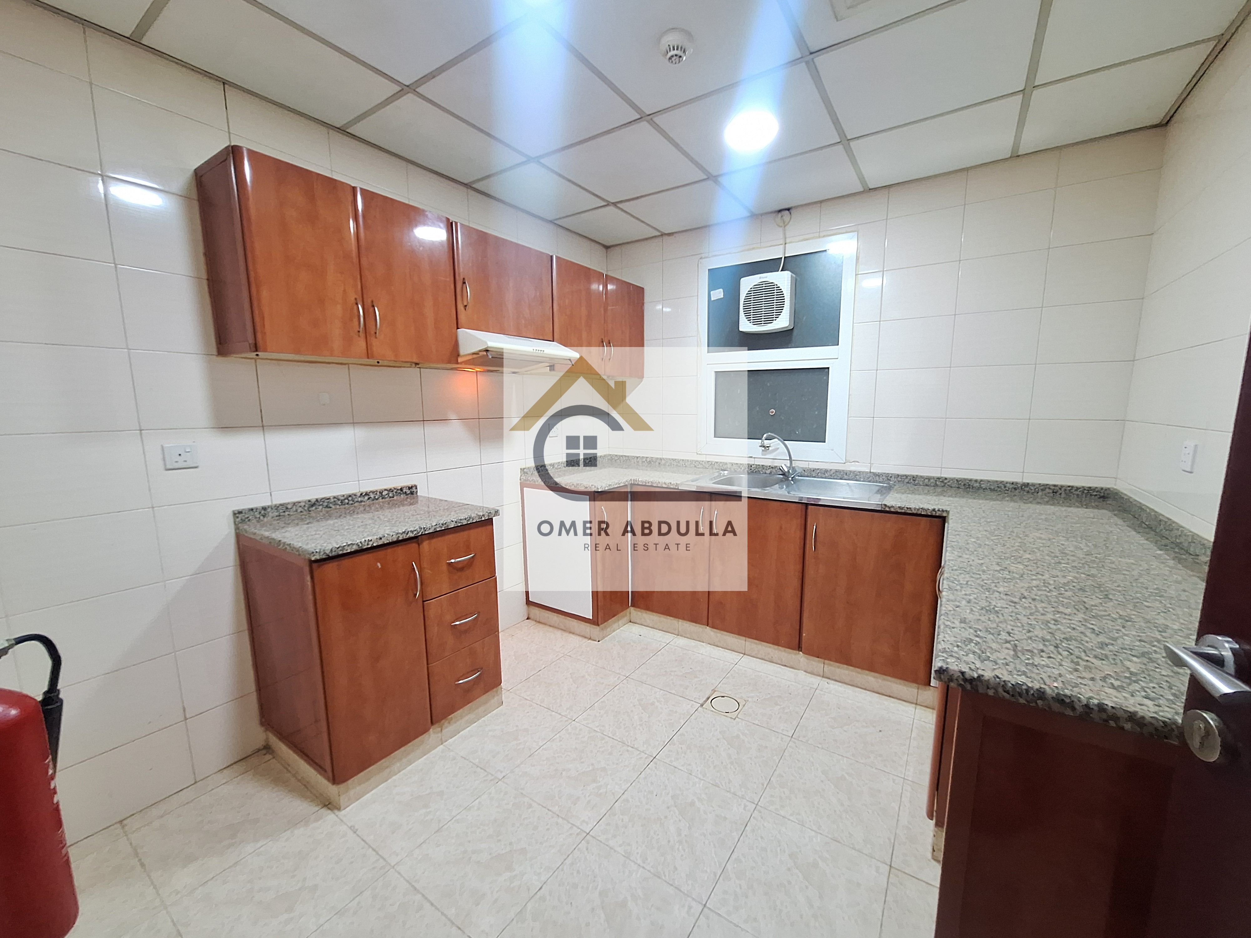 HOT OFFER BEAUTIFUL 1BHK WITH SPACIOUS HALL AND BALCONY NEARBY DUBAI BUDER