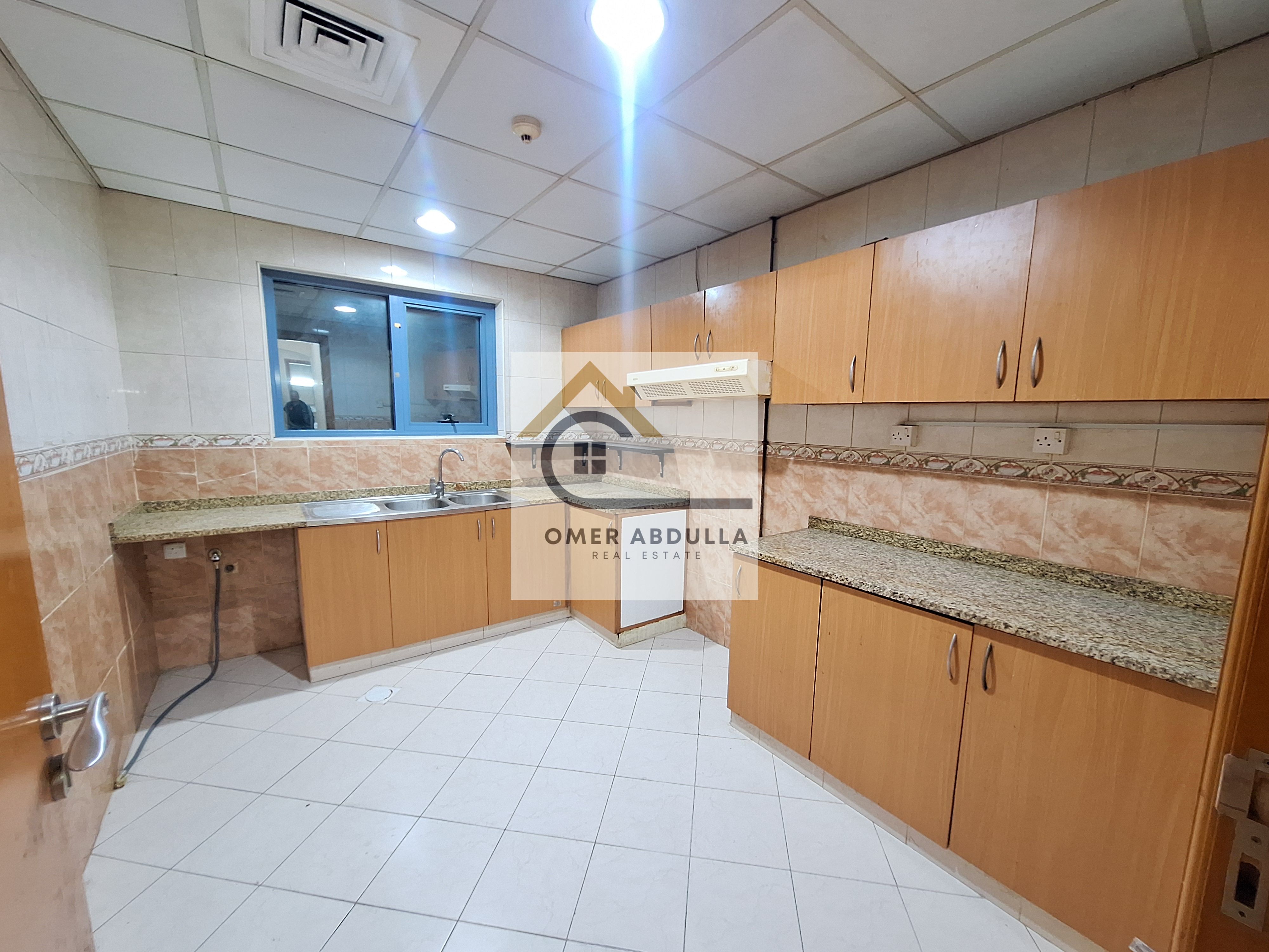 SPACIOUS 2BHK APARTMENT WITH MADE ROOM
