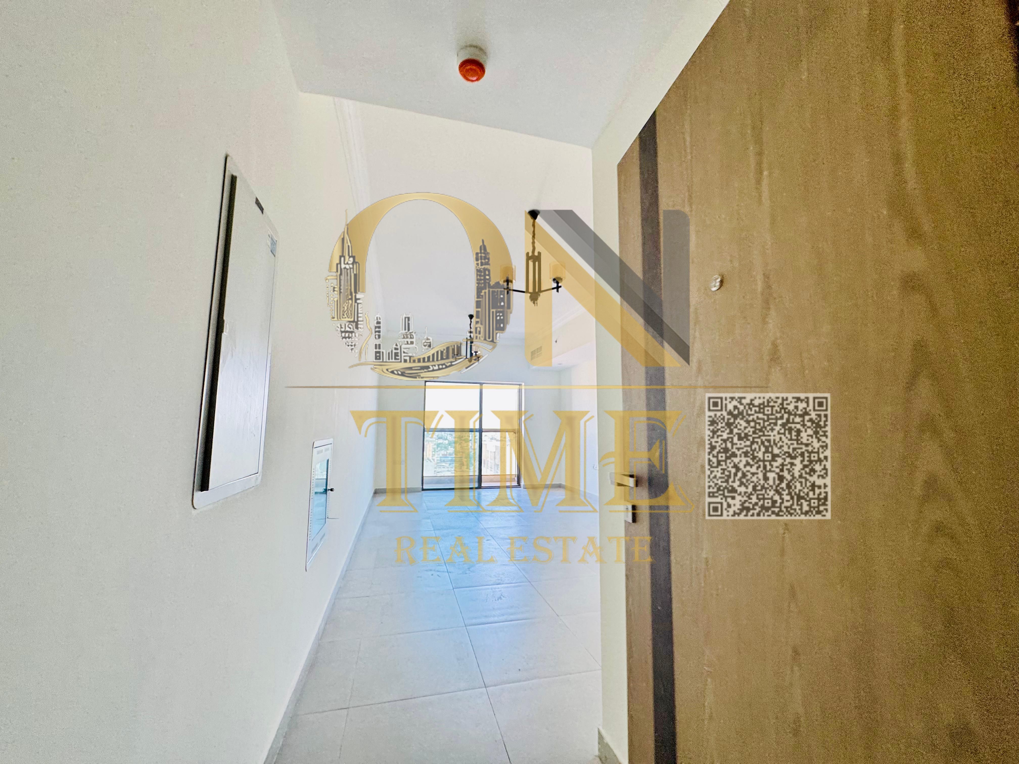 First occupant / Large area / Very prime location